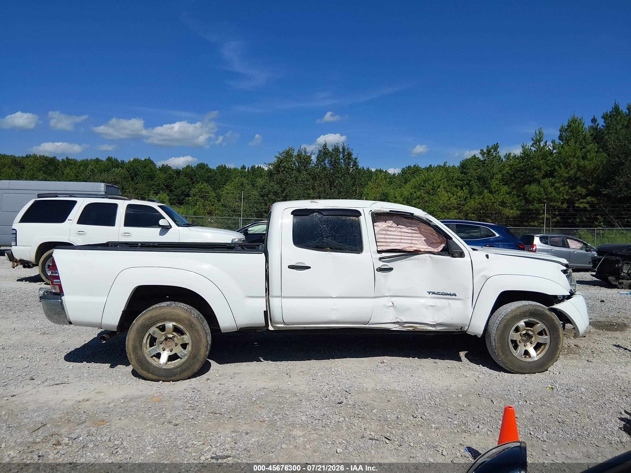 2006 Toyota Tacoma Prerunner V6 White vin: 5TEKU72N56Z157885