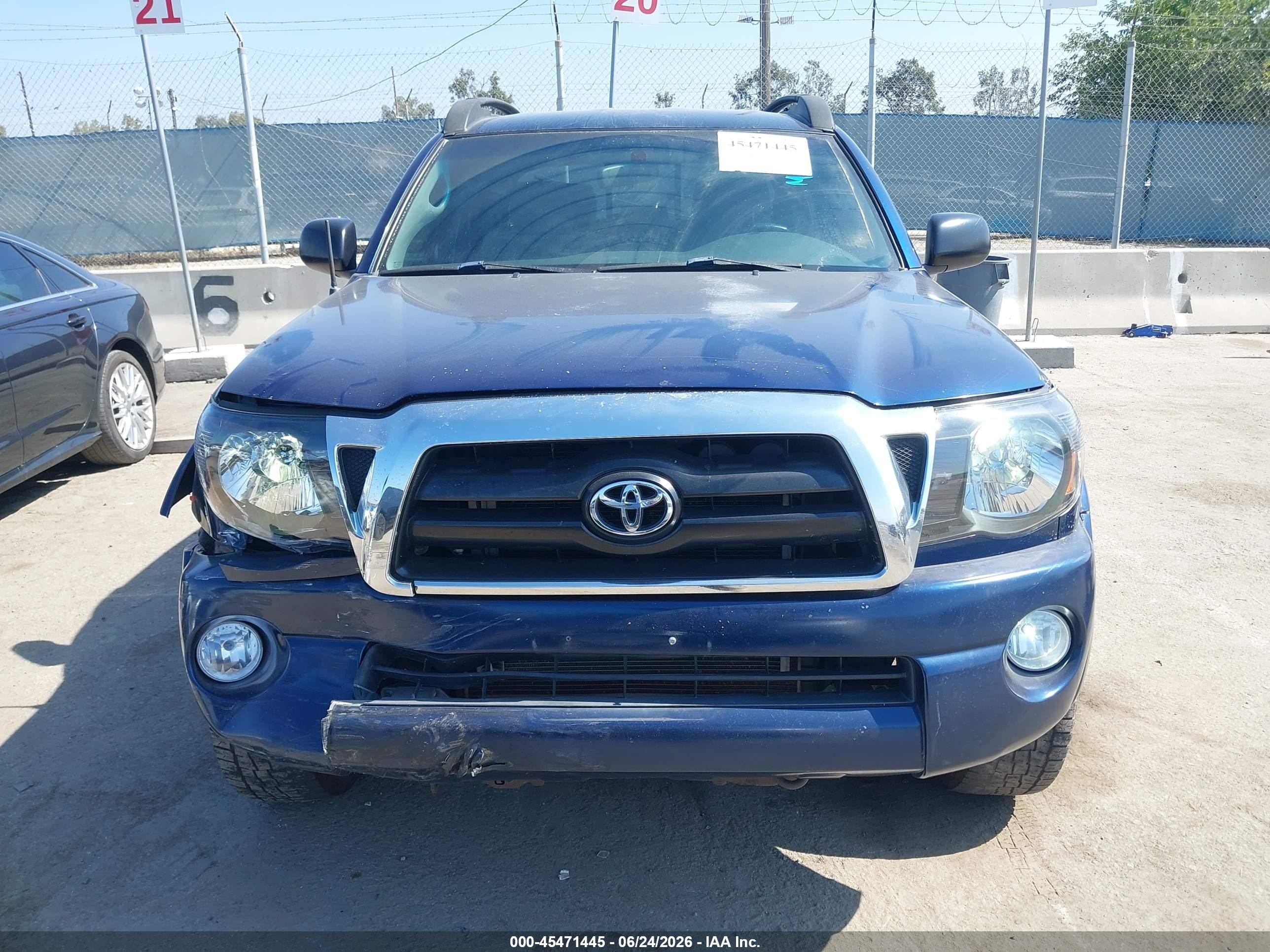 2008 Toyota Tacoma Prerunner V6 Blue vin: 5TEKU72N68Z569915