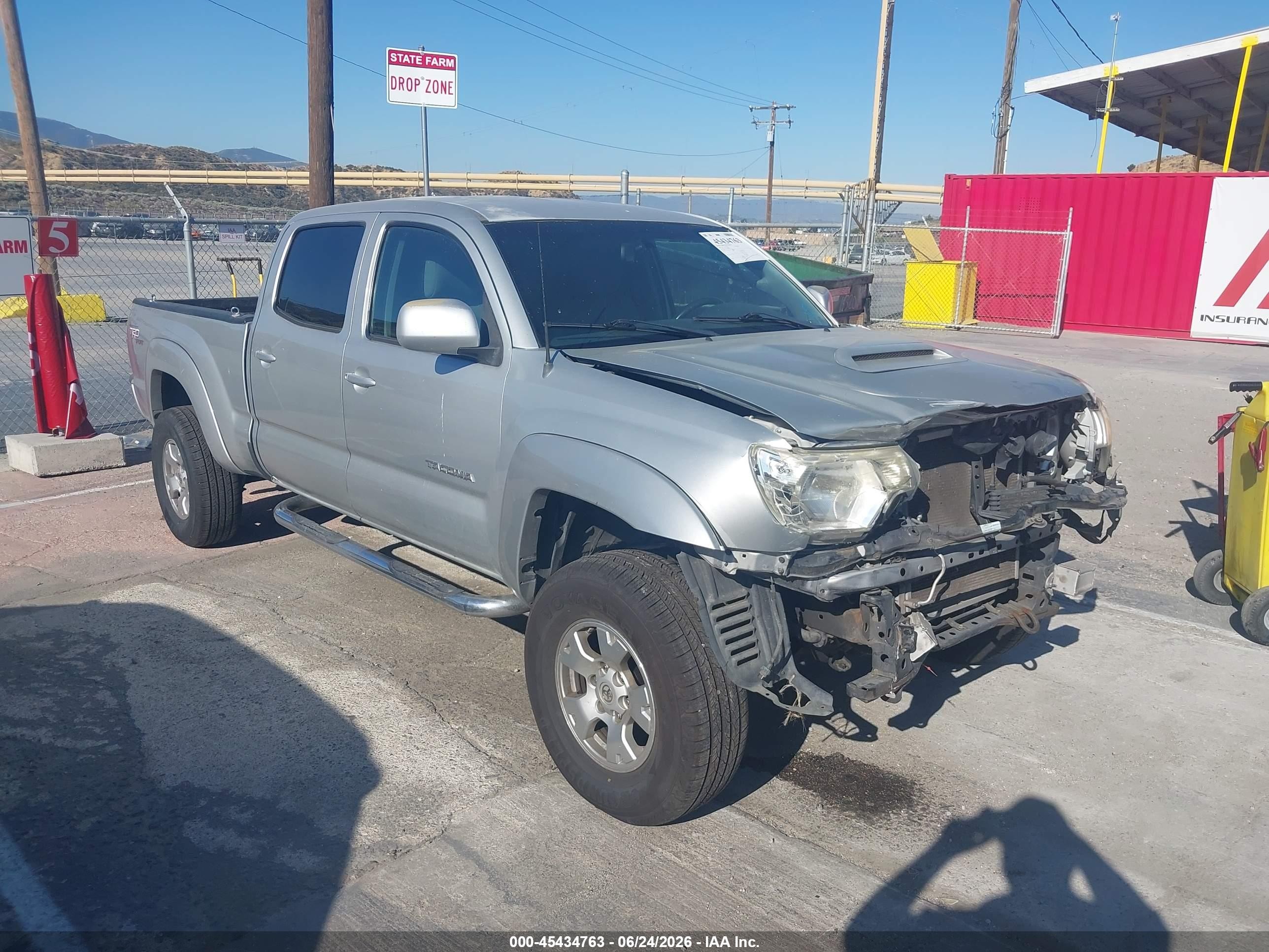 2007 Toyota Tacoma Prerunner V6 Серебряный vin: 5TEKU72N77Z431301