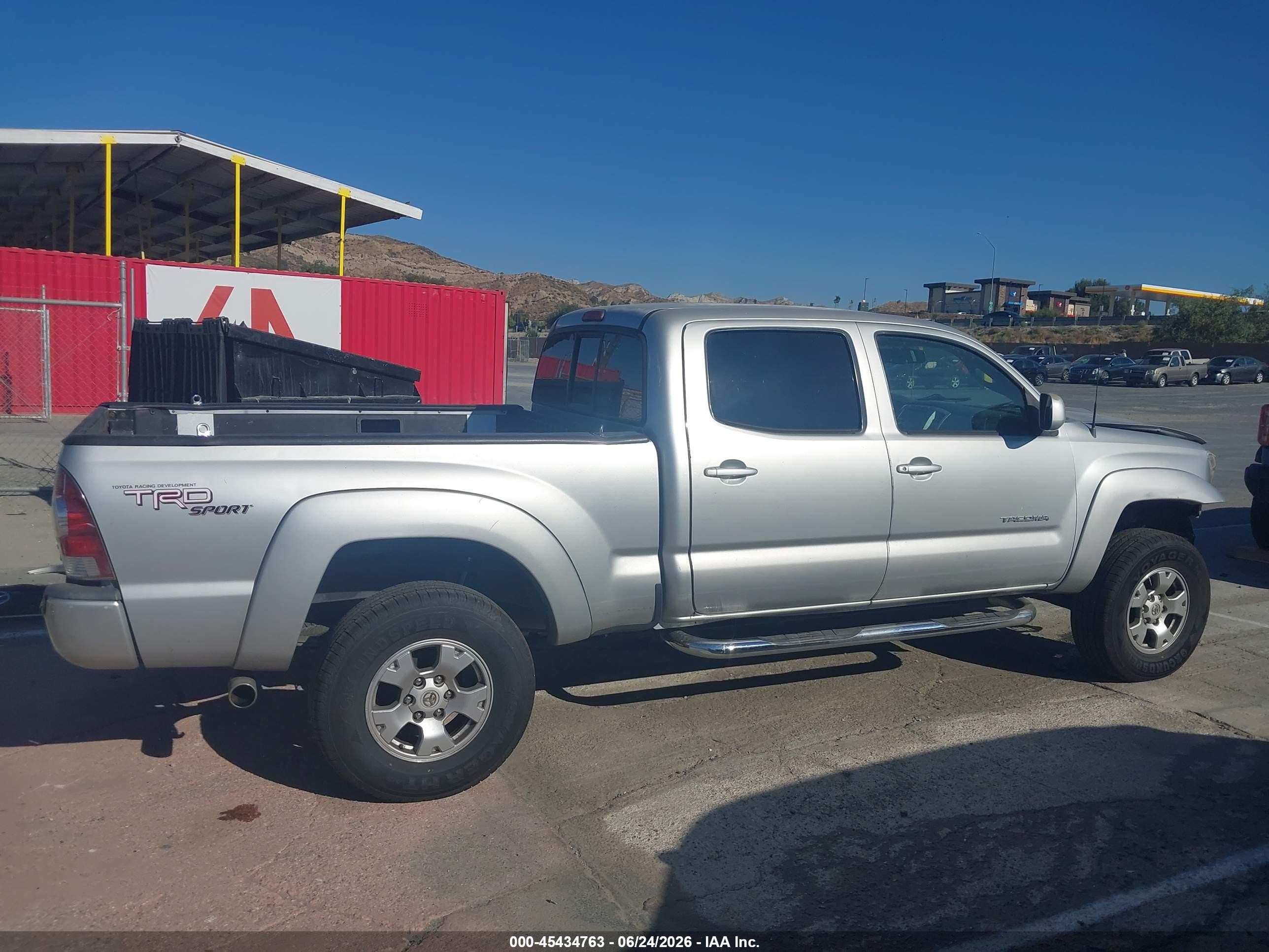 2007 Toyota Tacoma Prerunner V6 Серебряный vin: 5TEKU72N77Z431301
