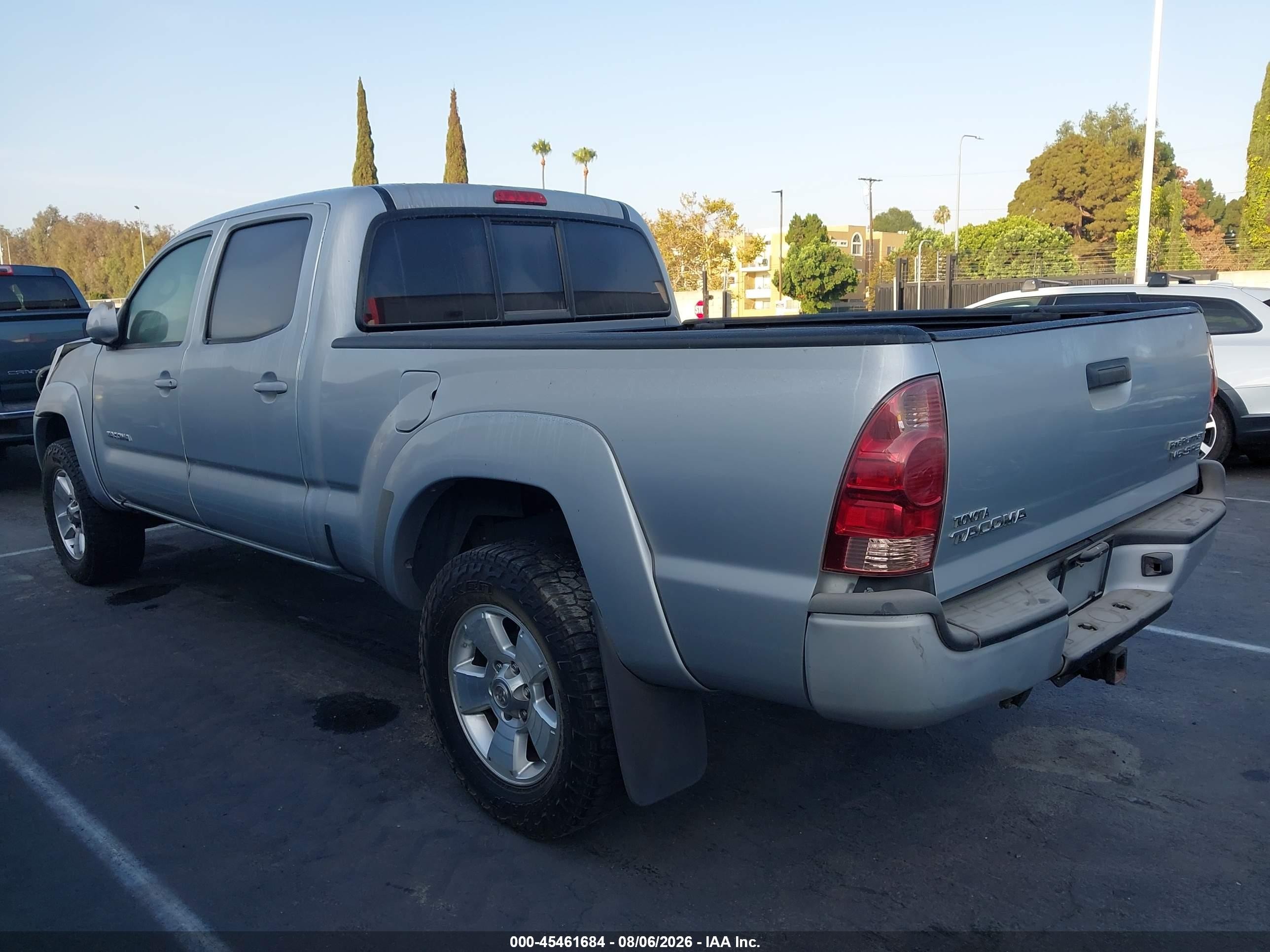 2008 Toyota Tacoma Prerunner V6 Silver vin: 5TEKU72N88Z477446