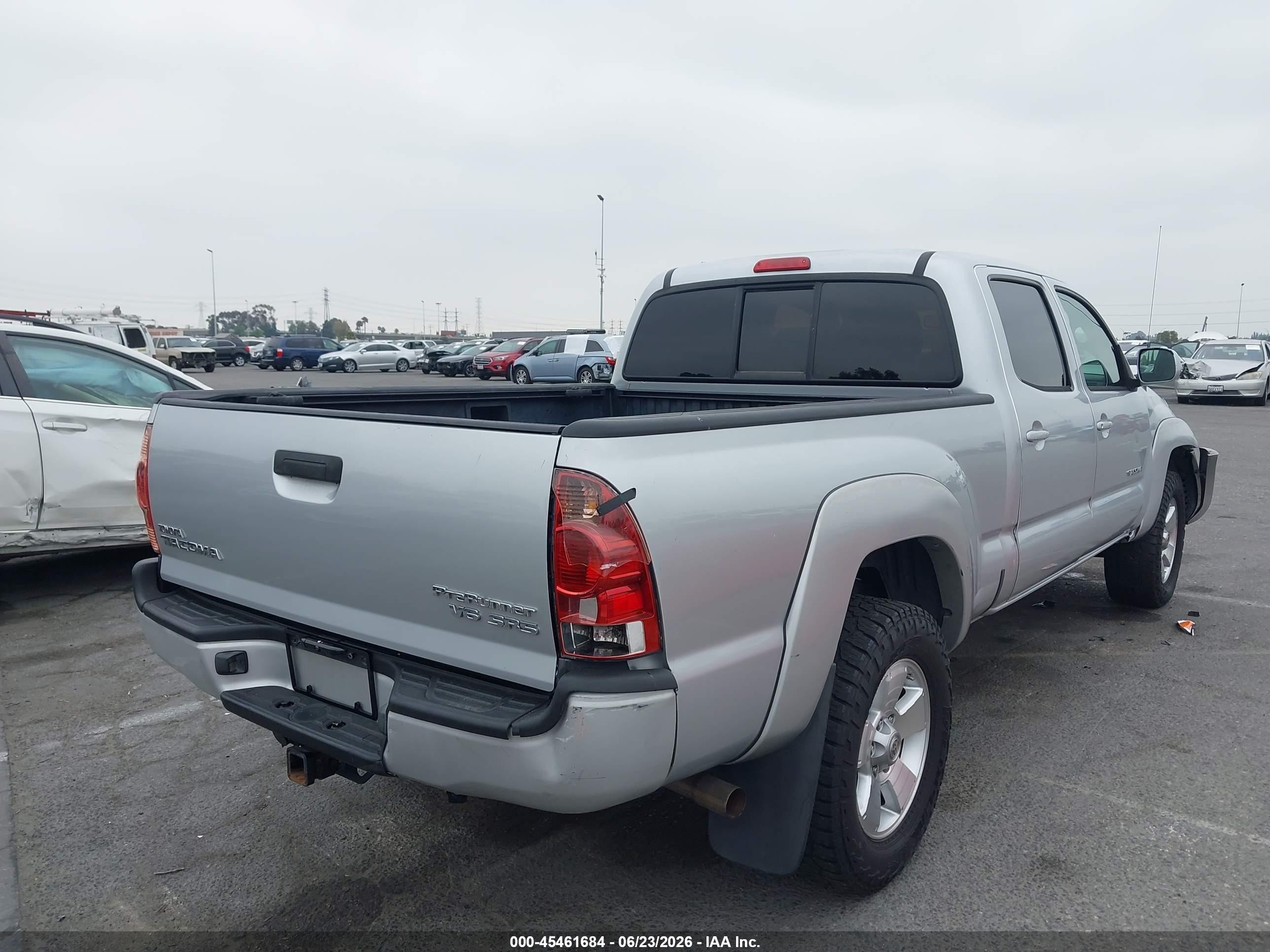 2008 Toyota Tacoma Prerunner V6 Silver vin: 5TEKU72N88Z477446