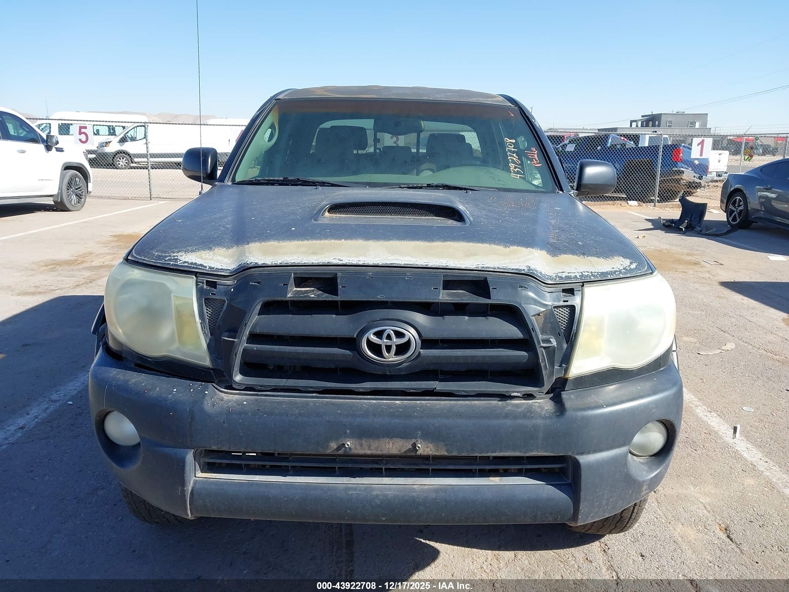 2005 Toyota Tacoma Prerunner V6 Black vin: 5TEKU72N95Z101933