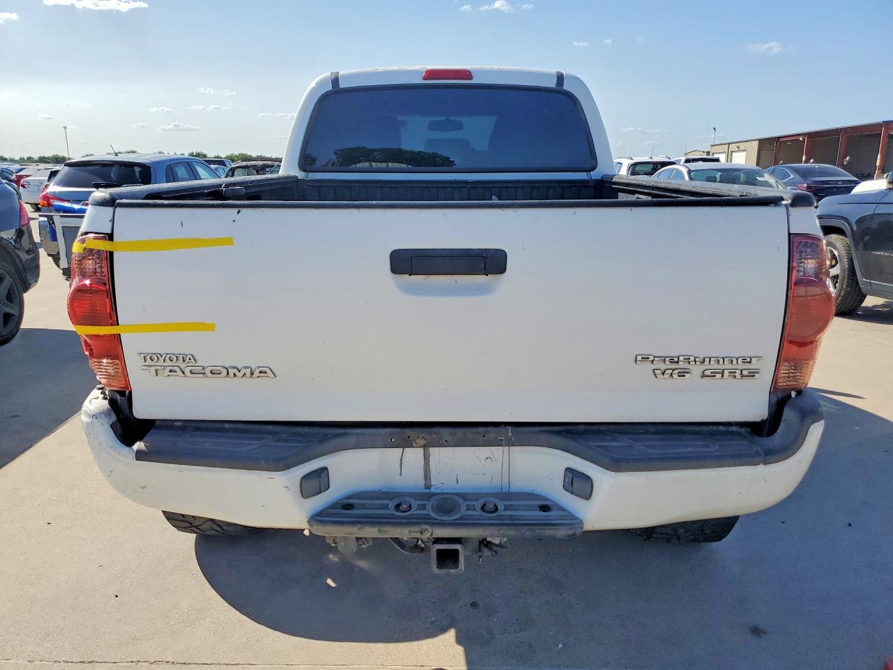 2007 Toyota Tacoma Double Cab Prerunner Long Bed White vin: 5TEKU72N97Z374082