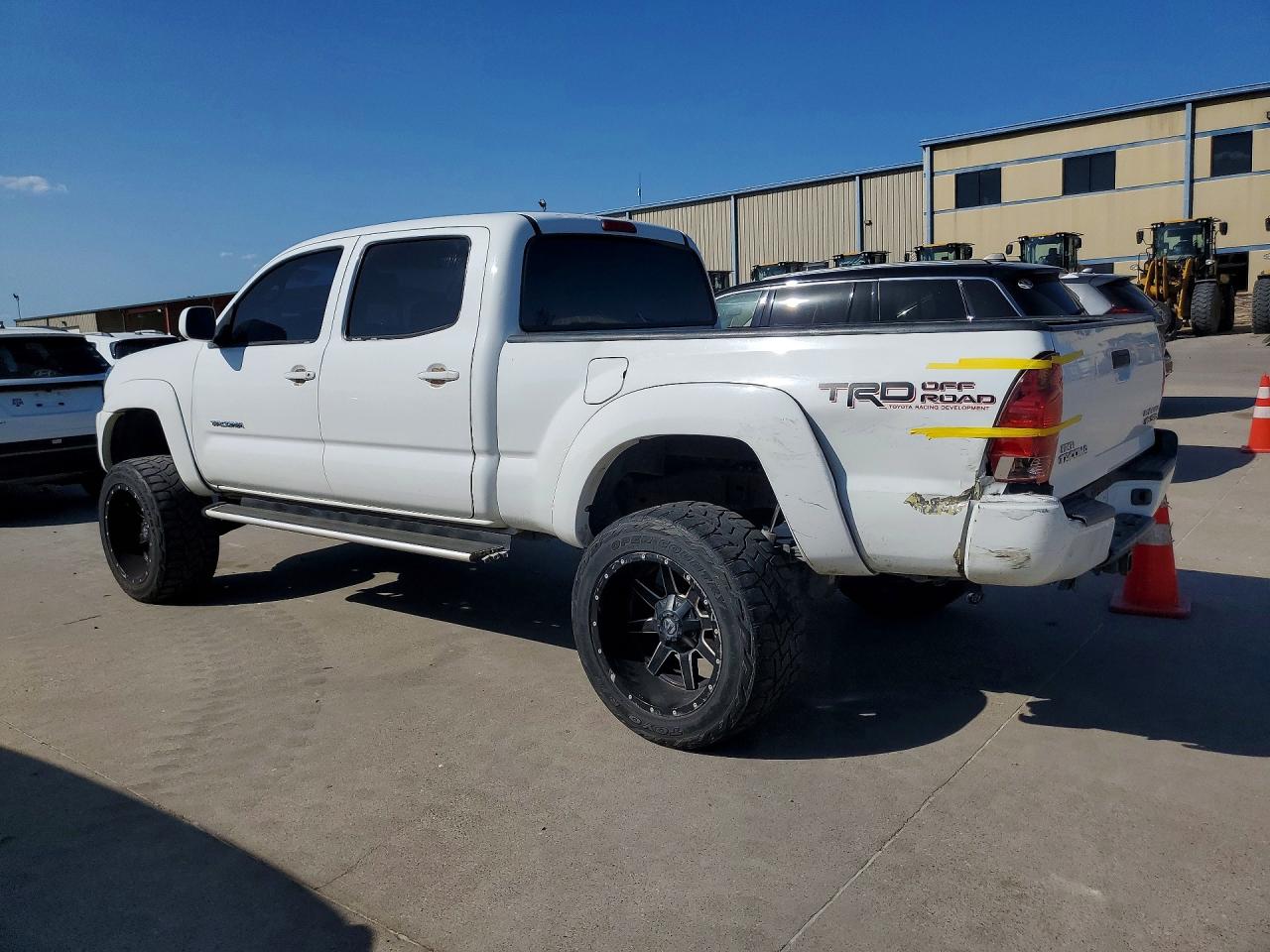 2007 Toyota Tacoma Double Cab Prerunner Long Bed White vin: 5TEKU72N97Z374082