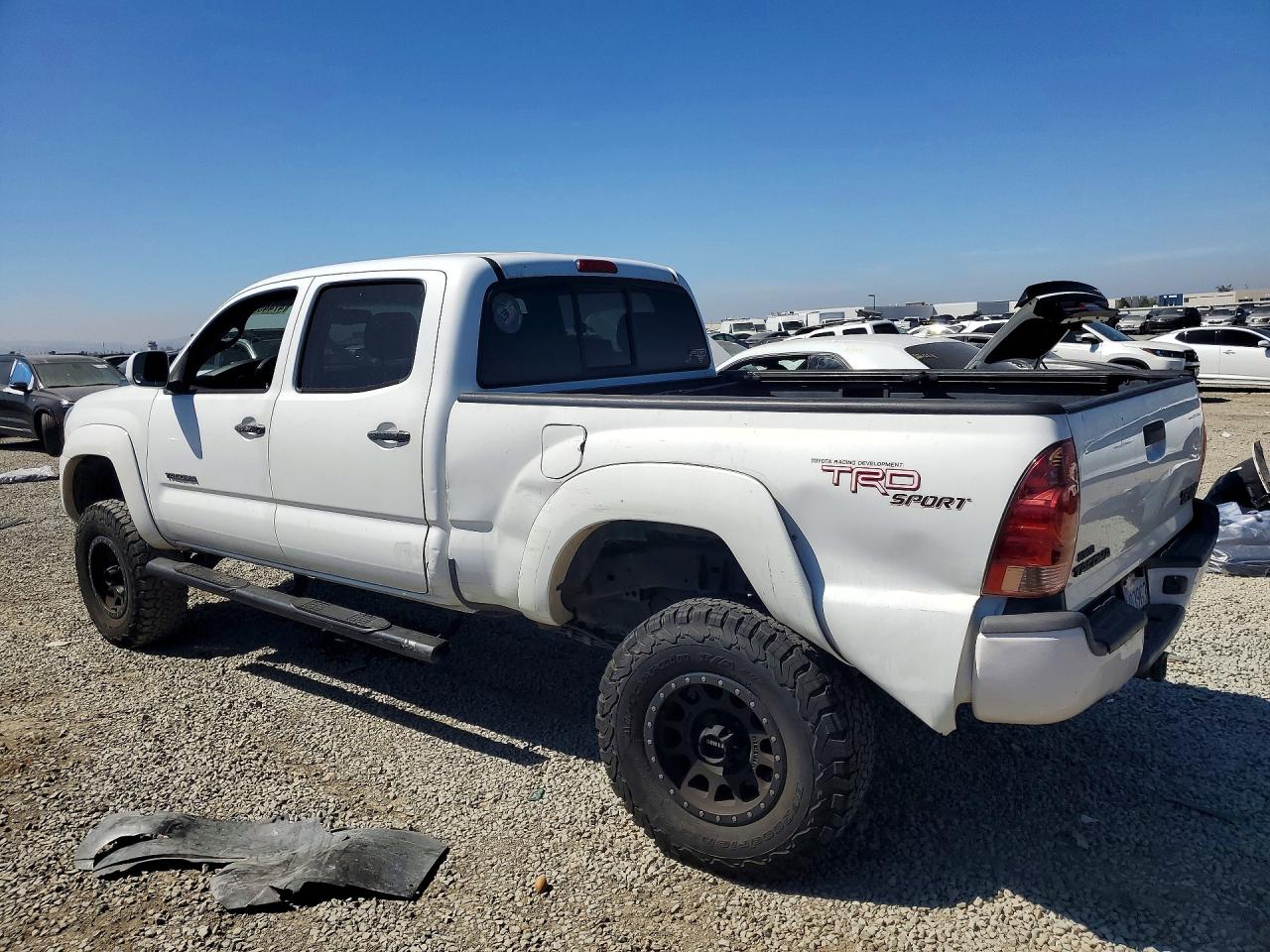 2008 Toyota Tacoma White vin: 5TEKU72N98Z472028