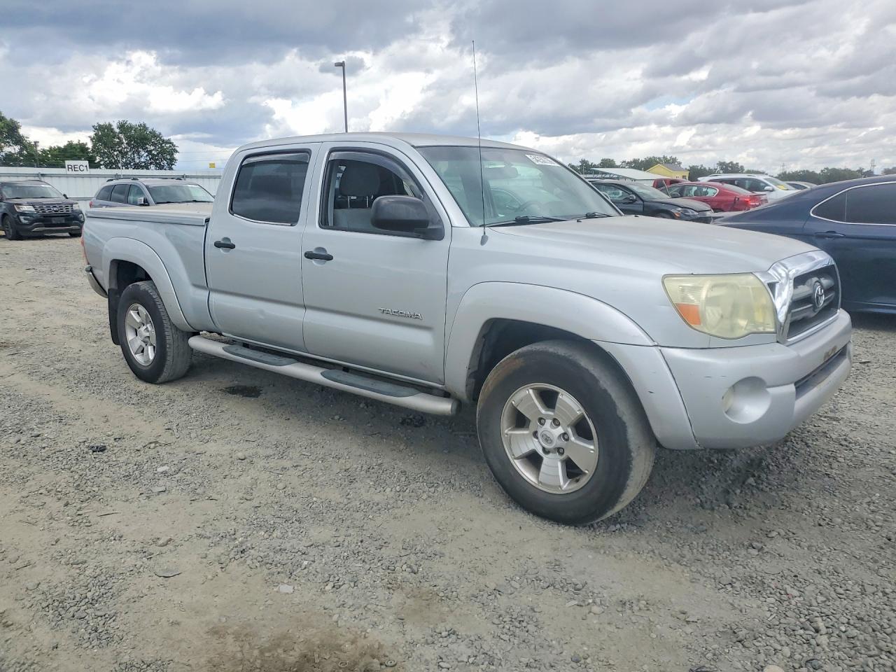 2005 Toyota Tacoma Double Cab Prerunner Long Bed Silver vin: 5TEKU72NX5Z064035