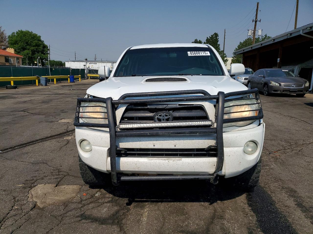 2005 Toyota Tacoma Double Cab White vin: 5TELU42N05Z029944