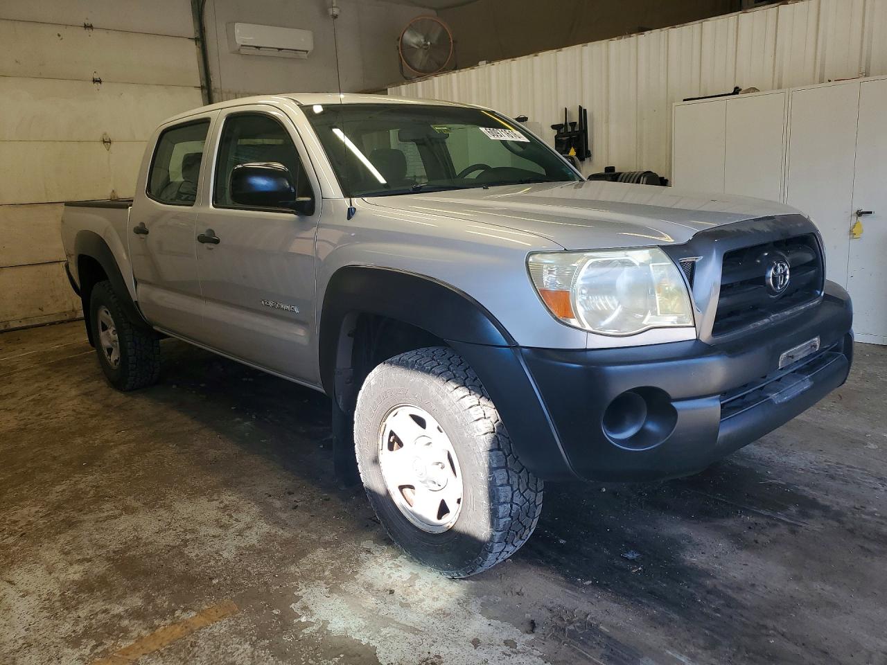 2008 Toyota Tacoma Double Cab Silver vin: 5TELU42N08Z520261