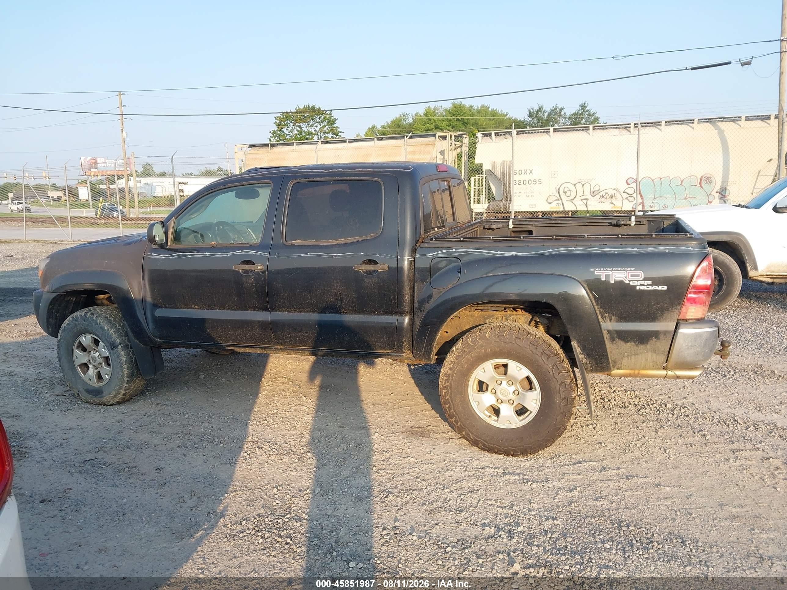 2005 Toyota Tacoma Base V6 Black vin: 5TELU42N55Z026330