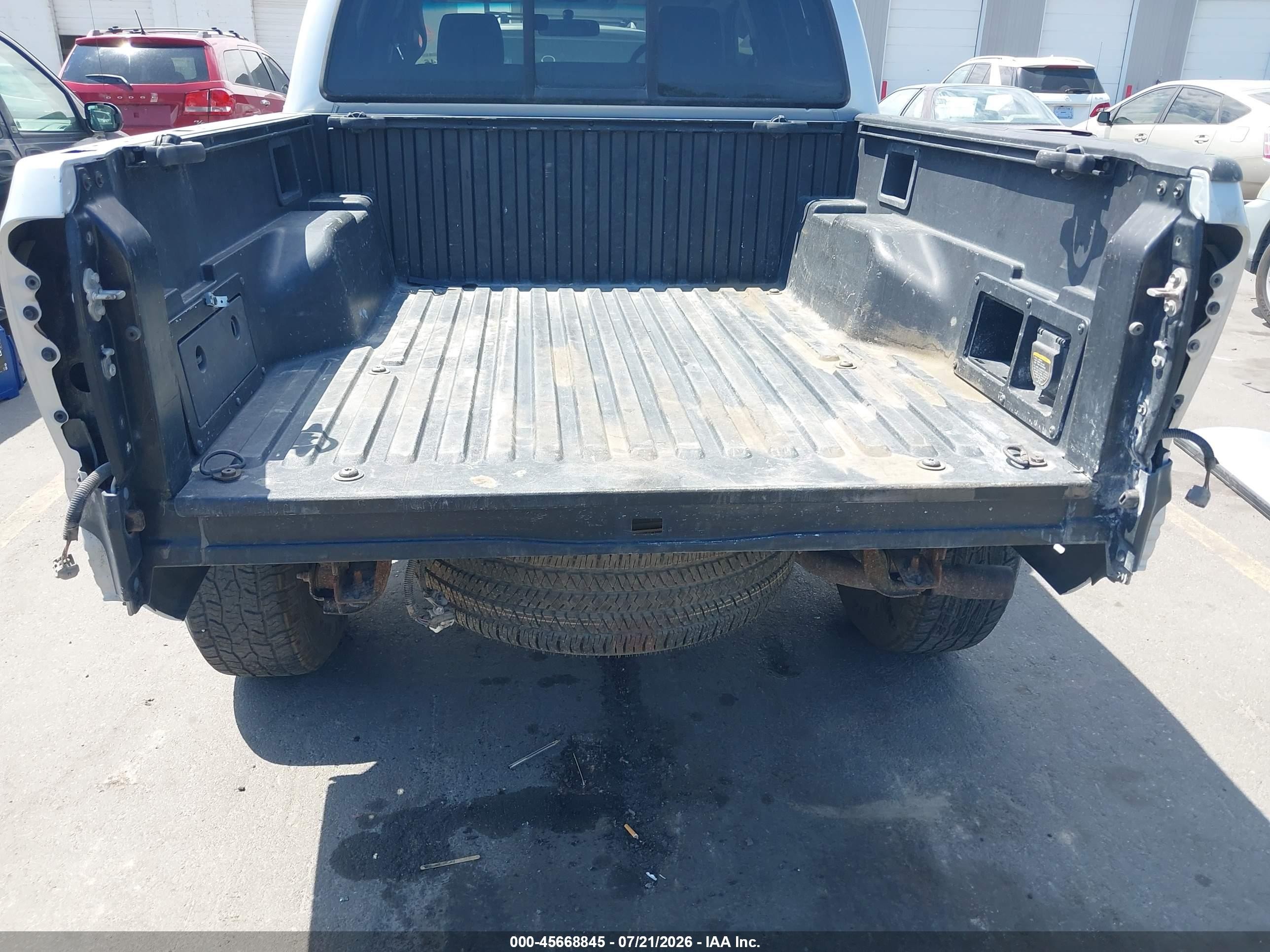 2006 Toyota Tacoma Base V6 Silver vin: 5TELU42N76Z216356