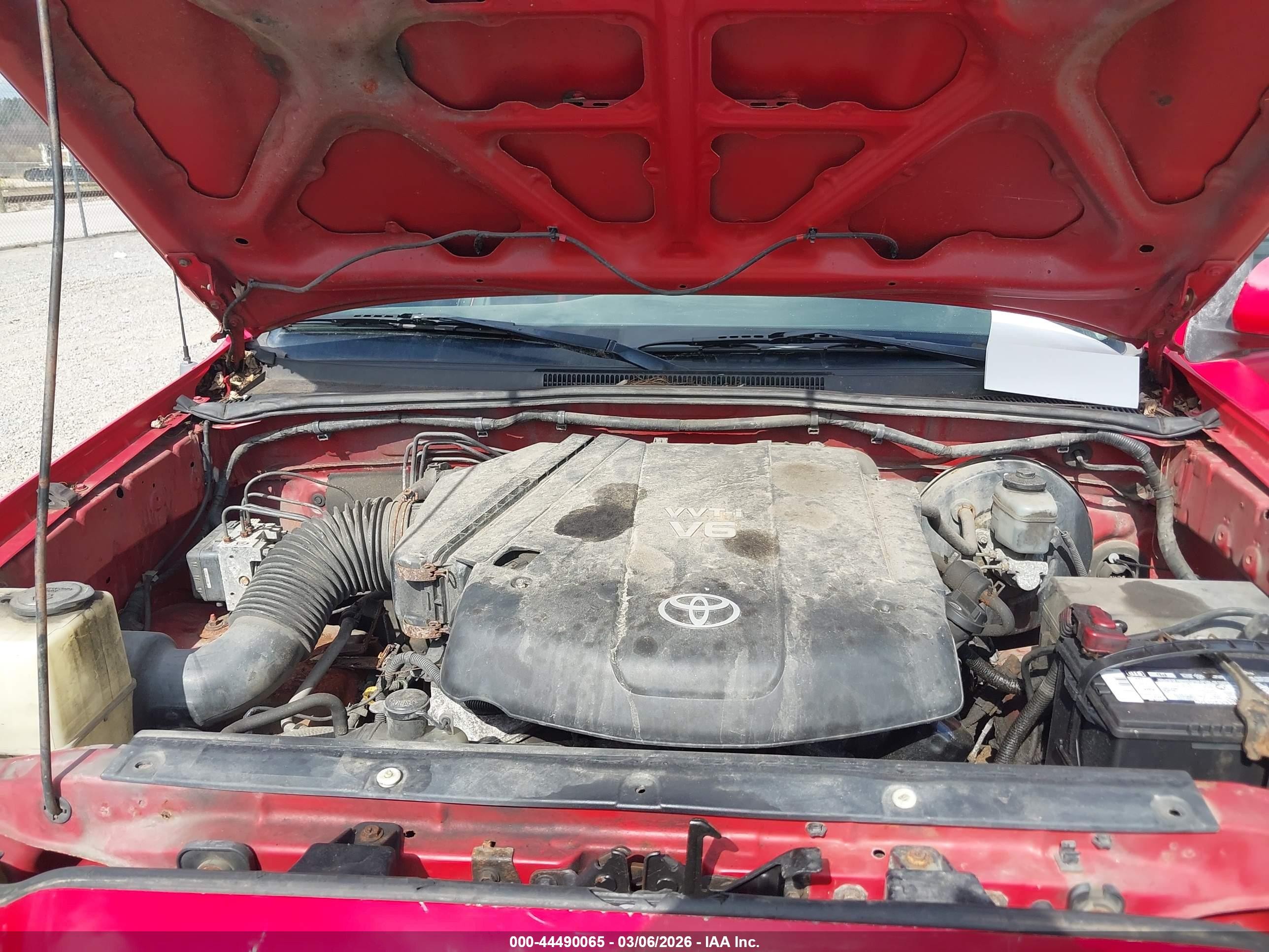 2007 Toyota Tacoma Base V6 Red vin: 5TELU42N77Z390123