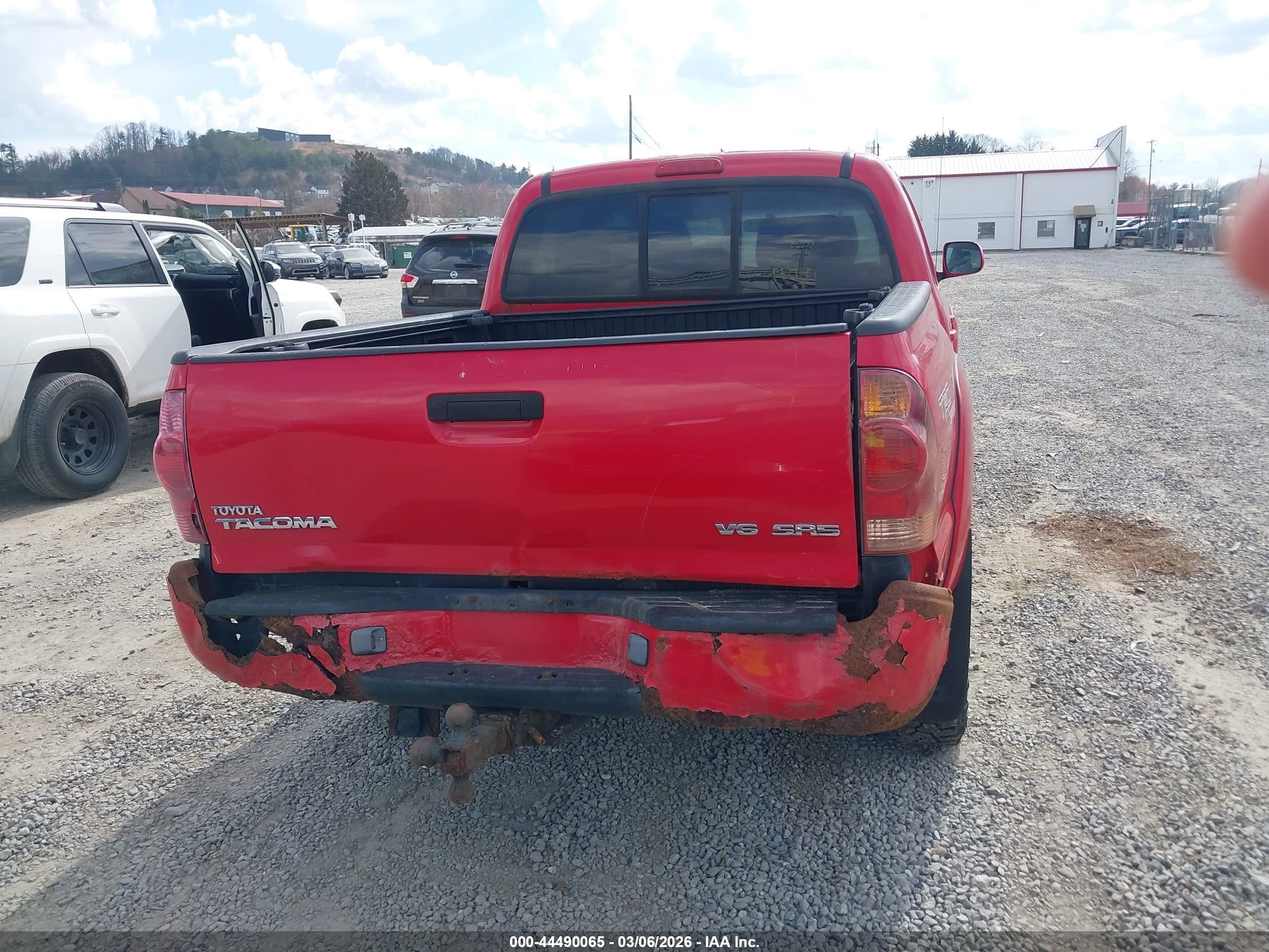 2007 Toyota Tacoma Base V6 Red vin: 5TELU42N77Z390123