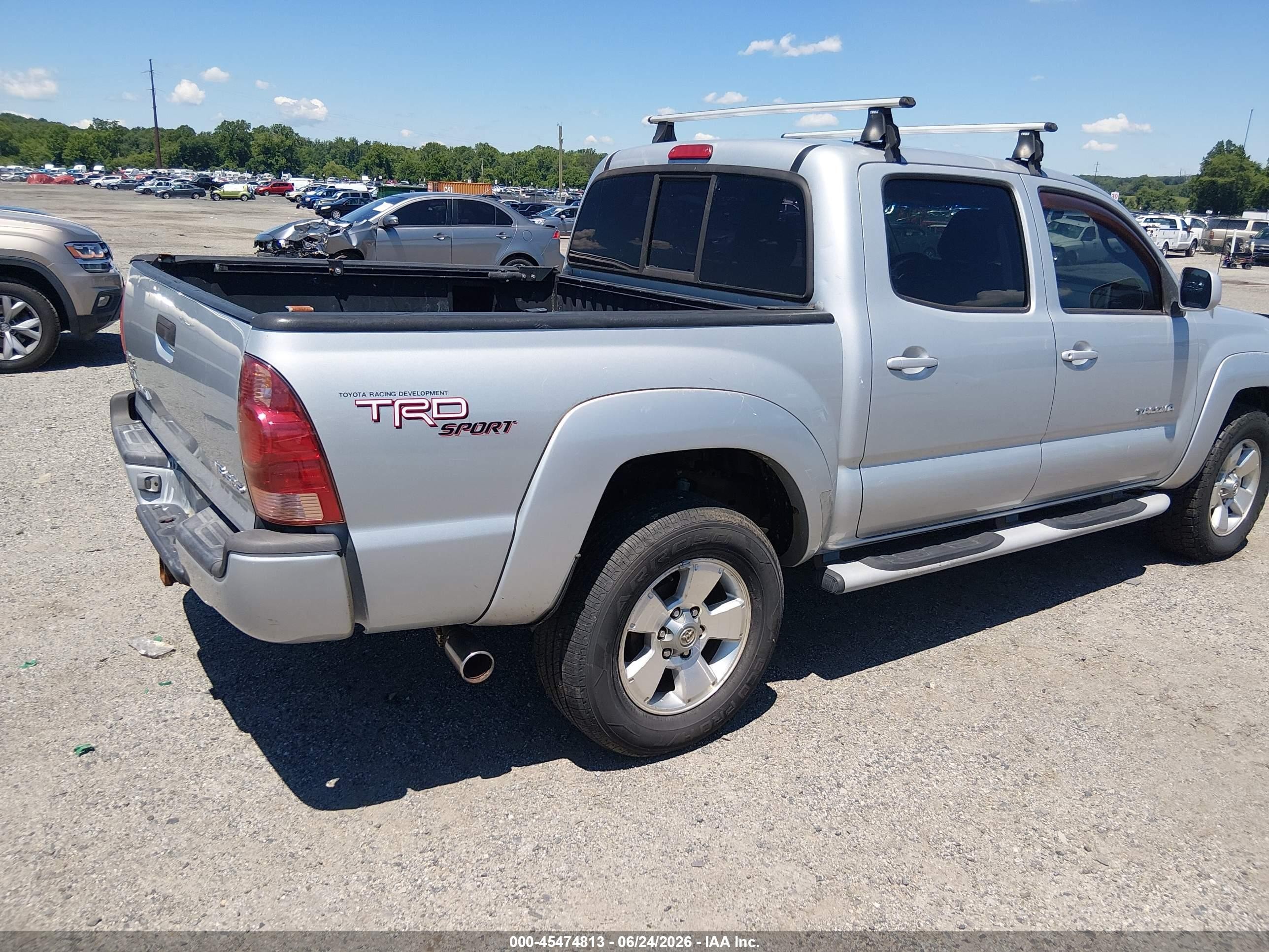 2005 Toyota Tacoma Base V6 Silver vin: 5TELU42N85Z084884