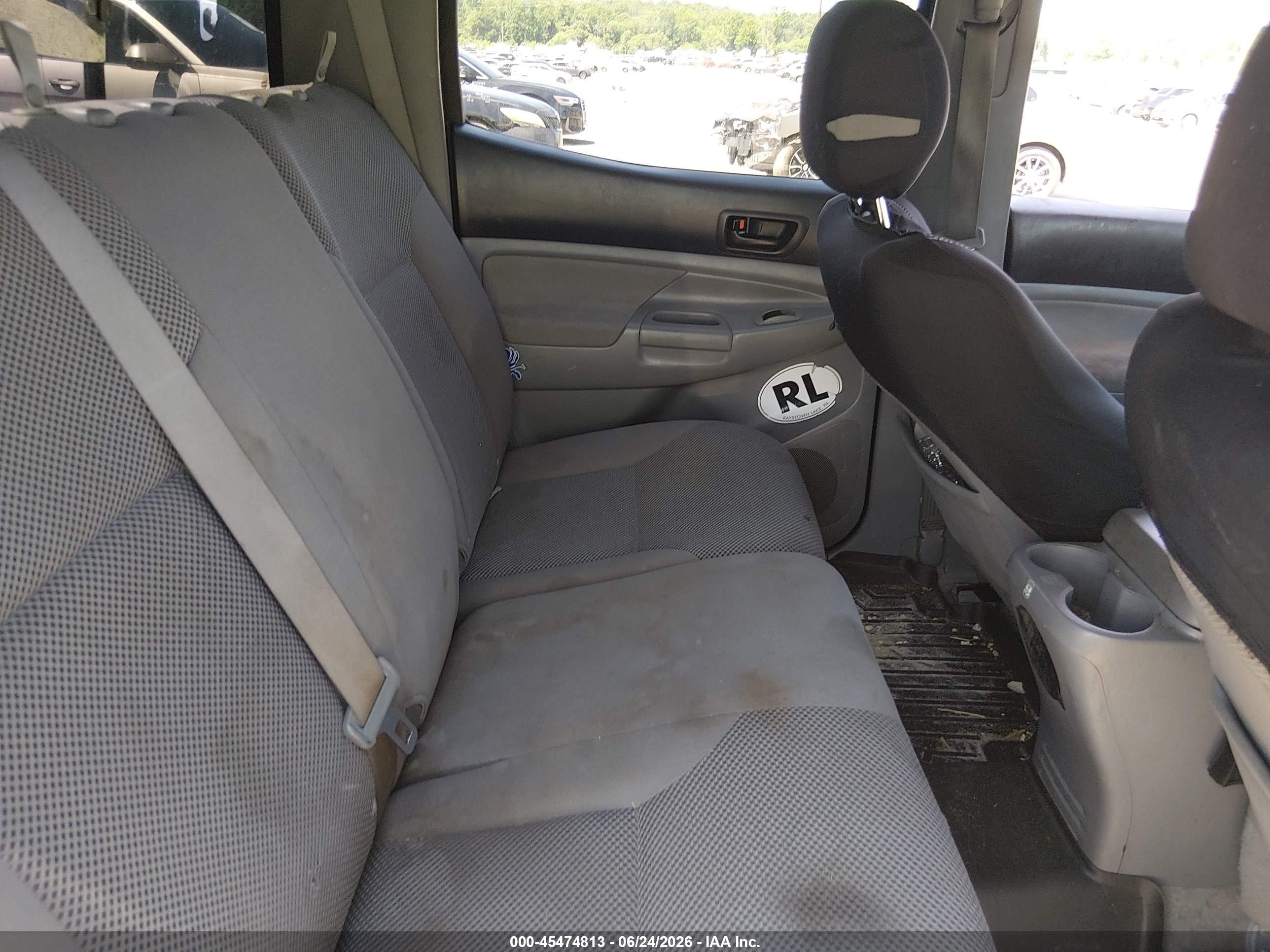 2005 Toyota Tacoma Base V6 Silver vin: 5TELU42N85Z084884