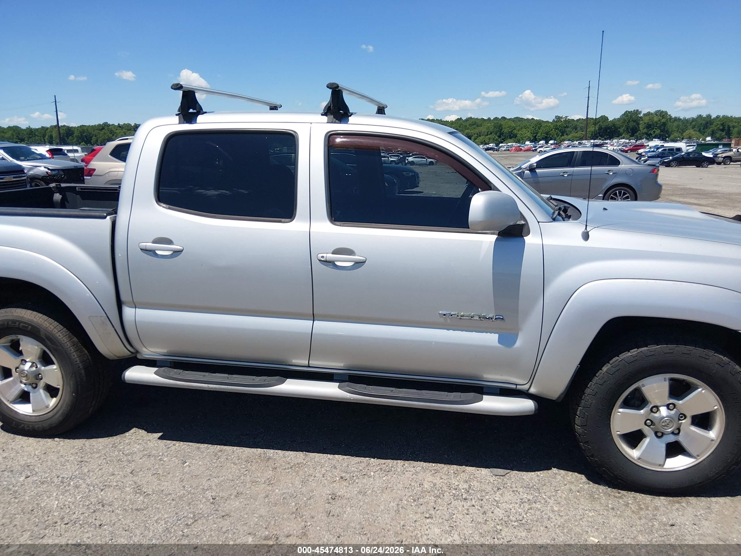 2005 Toyota Tacoma Base V6 Silver vin: 5TELU42N85Z084884