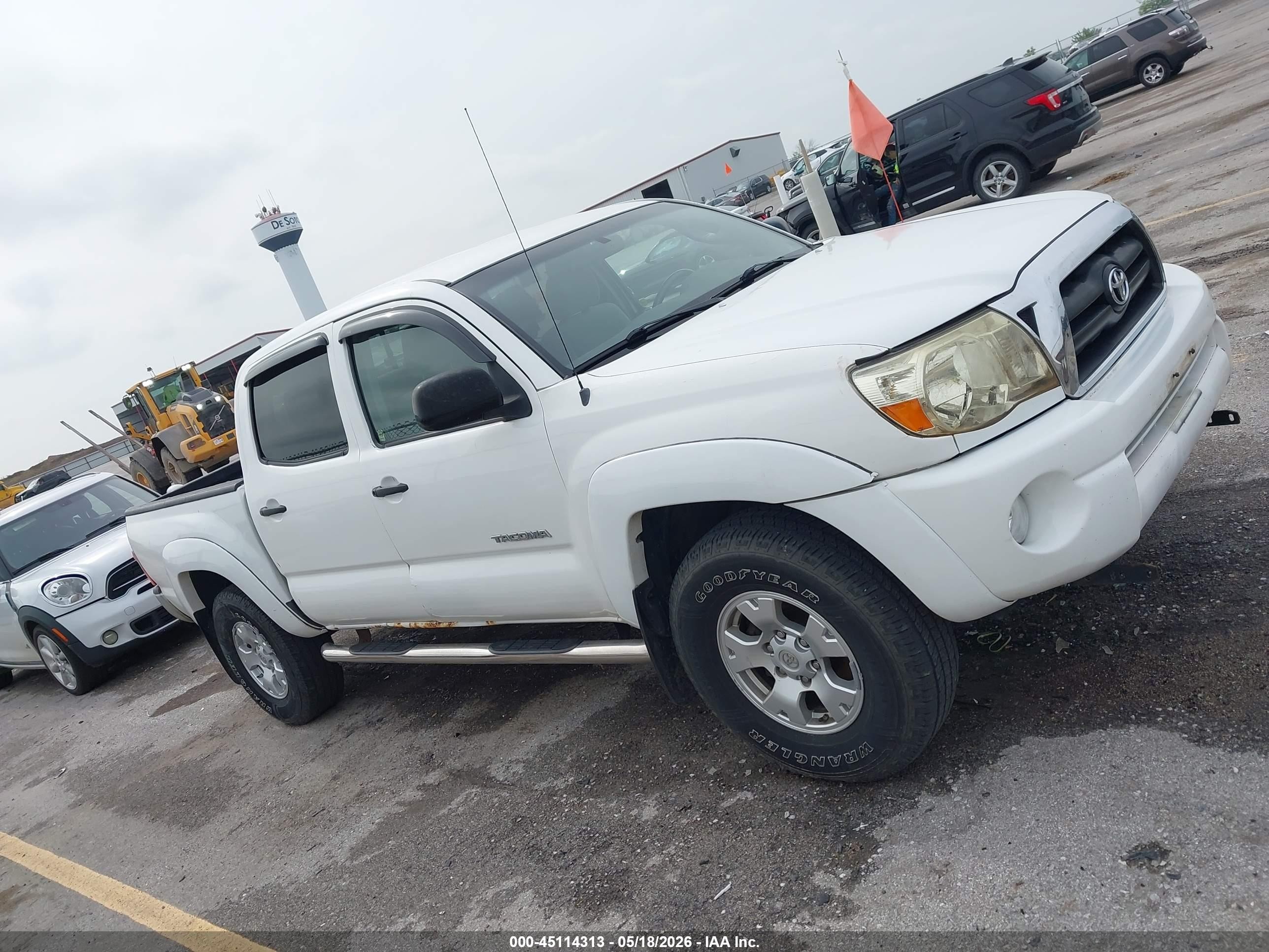 2006 Toyota Tacoma Base V6 White vin: 5TELU42N86Z211330
