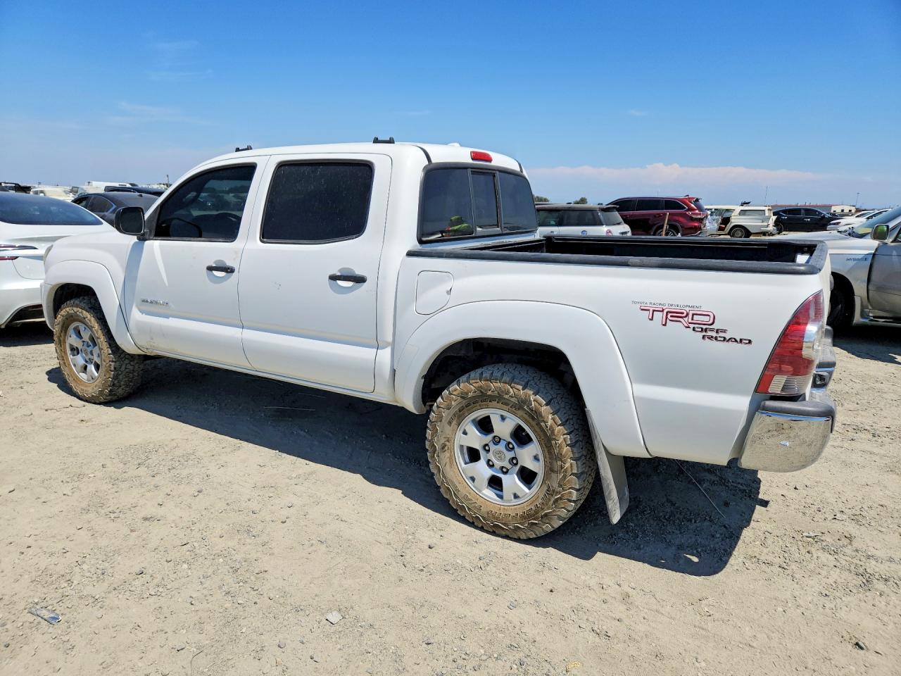 2010 Toyota Tacoma V6 White vin: 5TELU4EN2AZ696598