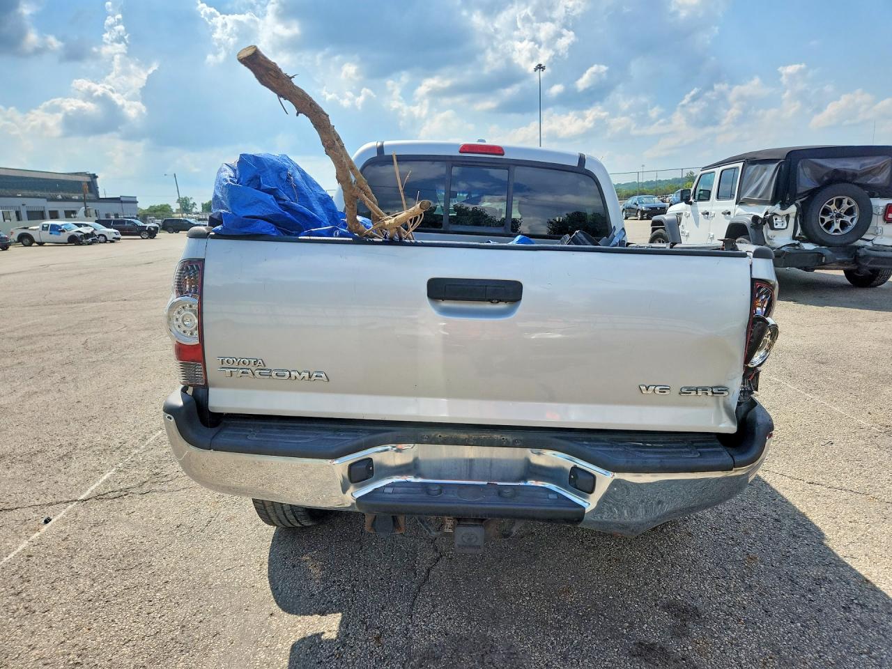 2010 Toyota Tacoma Double Cab Silver vin: 5TELU4EN3AZ693998