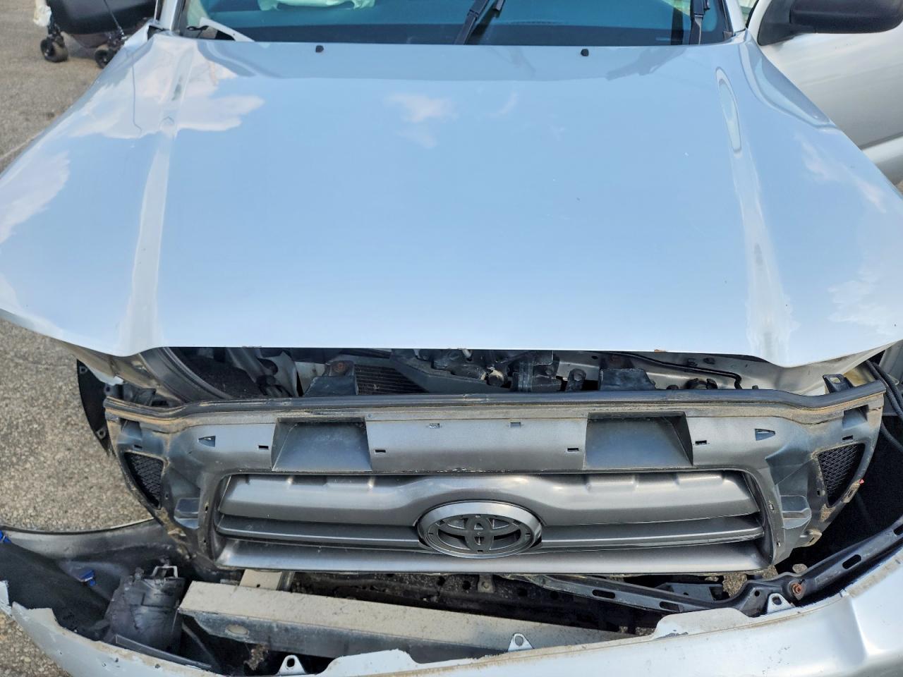 2010 Toyota Tacoma Double Cab Silver vin: 5TELU4EN3AZ693998