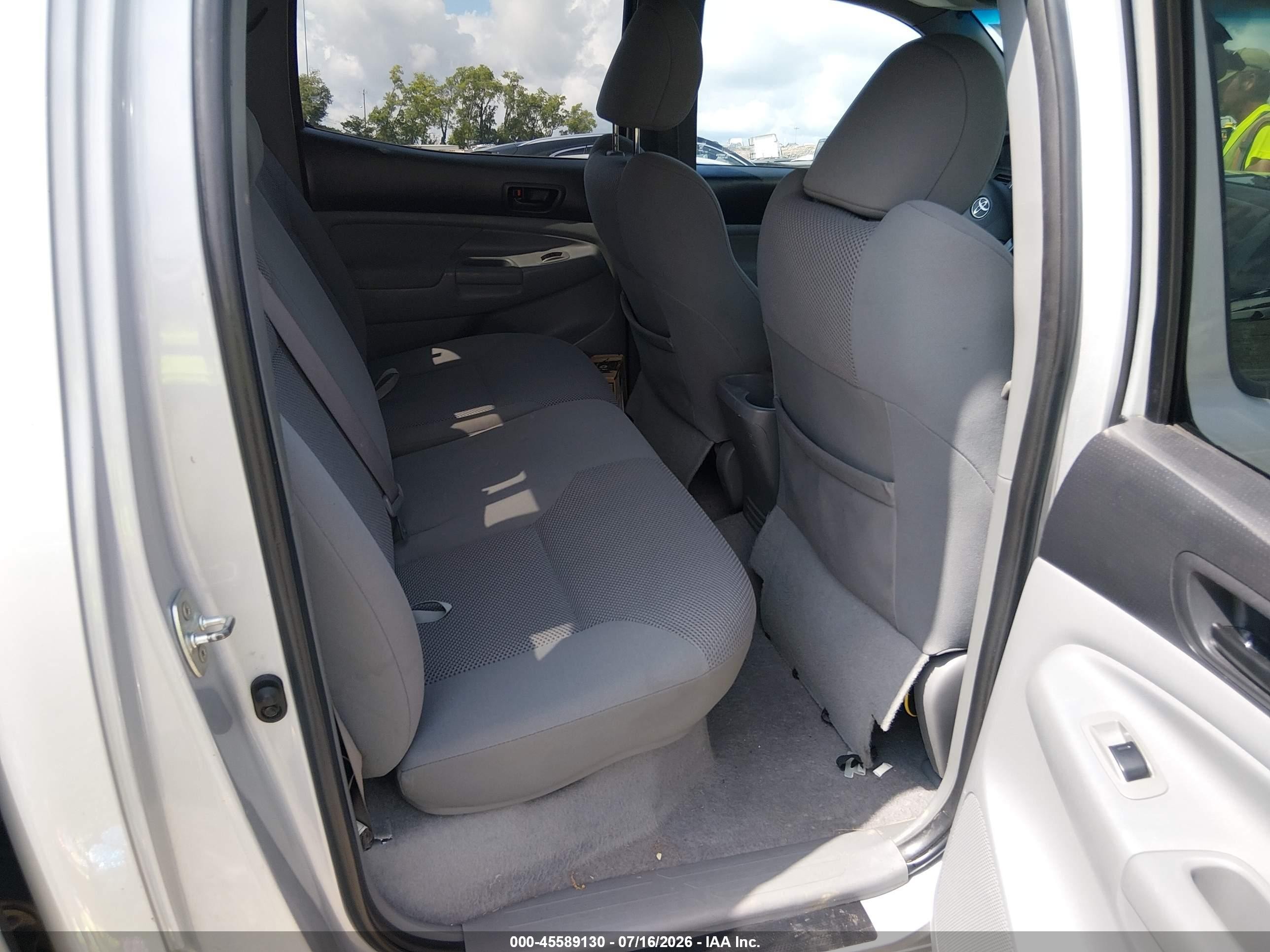 2010 Toyota Tacoma Base V6 White vin: 5TEMU4FN0AZ692763