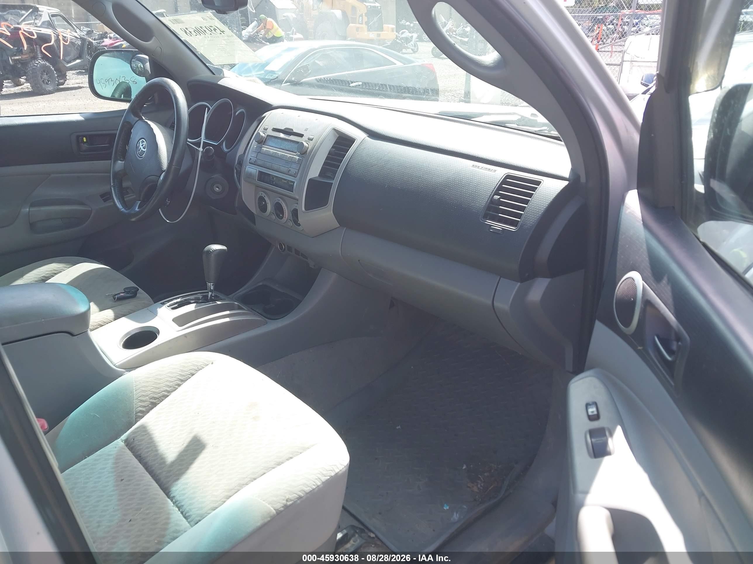2010 Toyota Tacoma Base V6 Серебряный vin: 5TEMU4FN0AZ697638