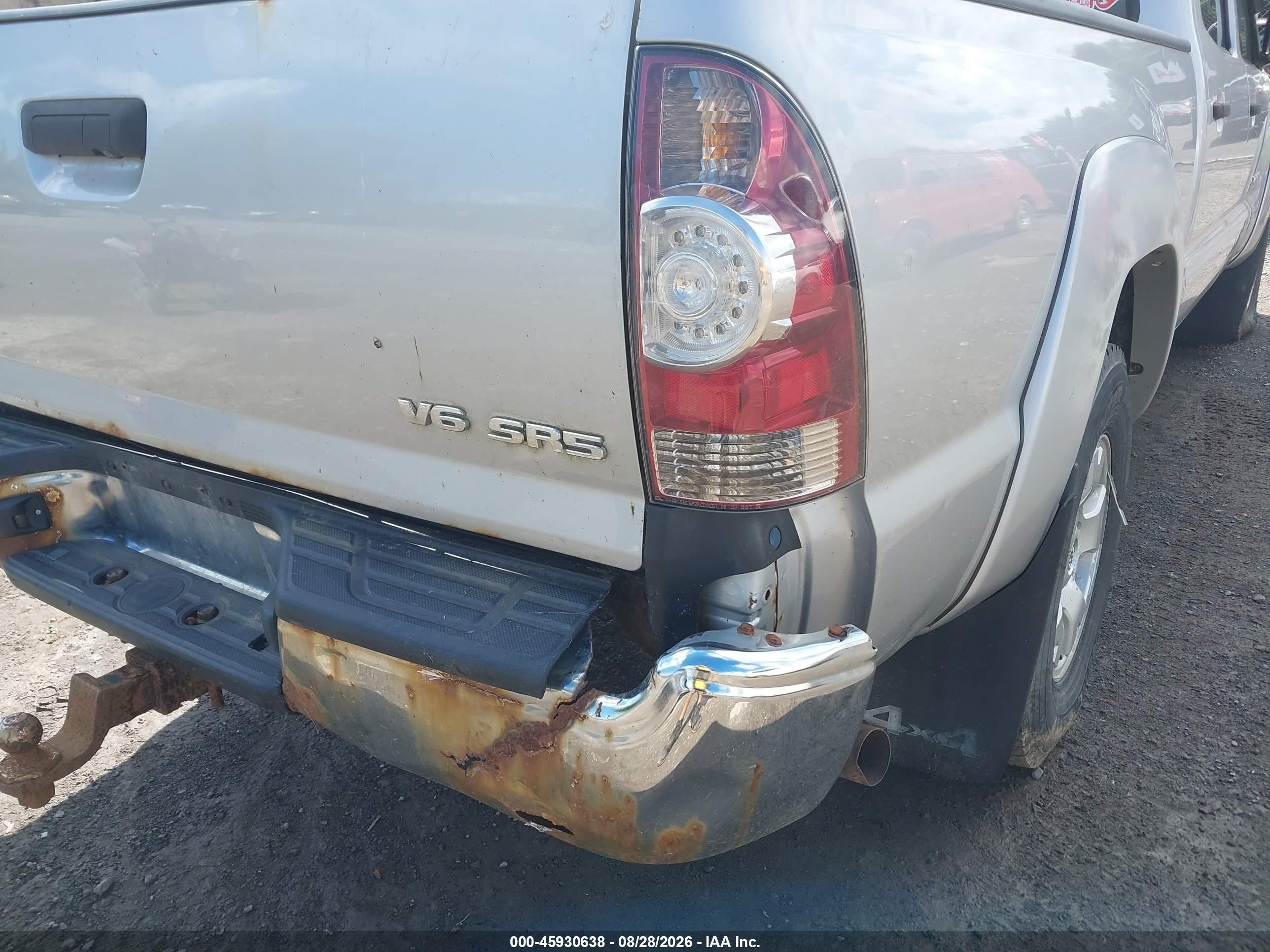2010 Toyota Tacoma Base V6 Серебряный vin: 5TEMU4FN0AZ697638