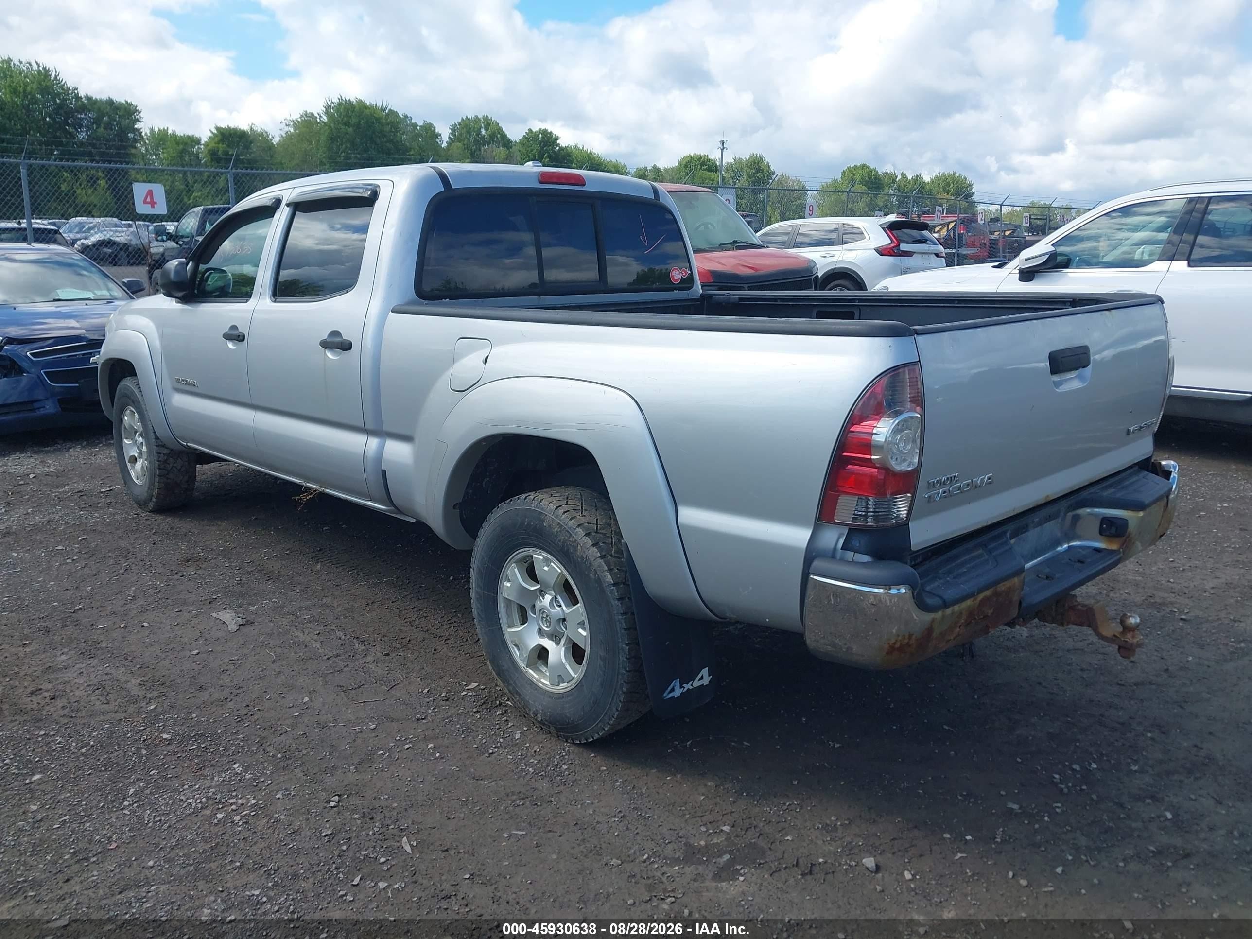 2010 Toyota Tacoma Base V6 Серебряный vin: 5TEMU4FN0AZ697638