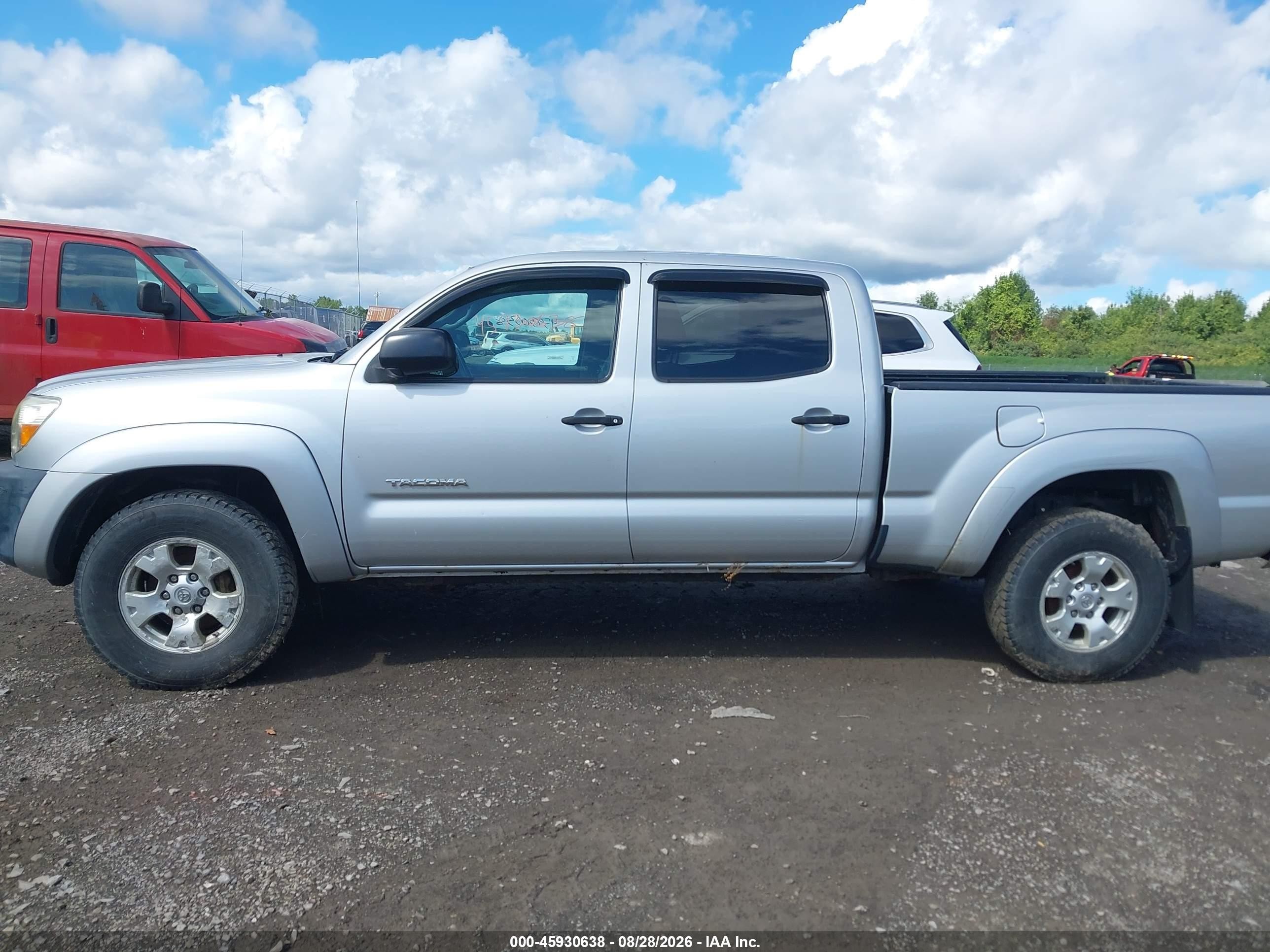 2010 Toyota Tacoma Base V6 Серебряный vin: 5TEMU4FN0AZ697638