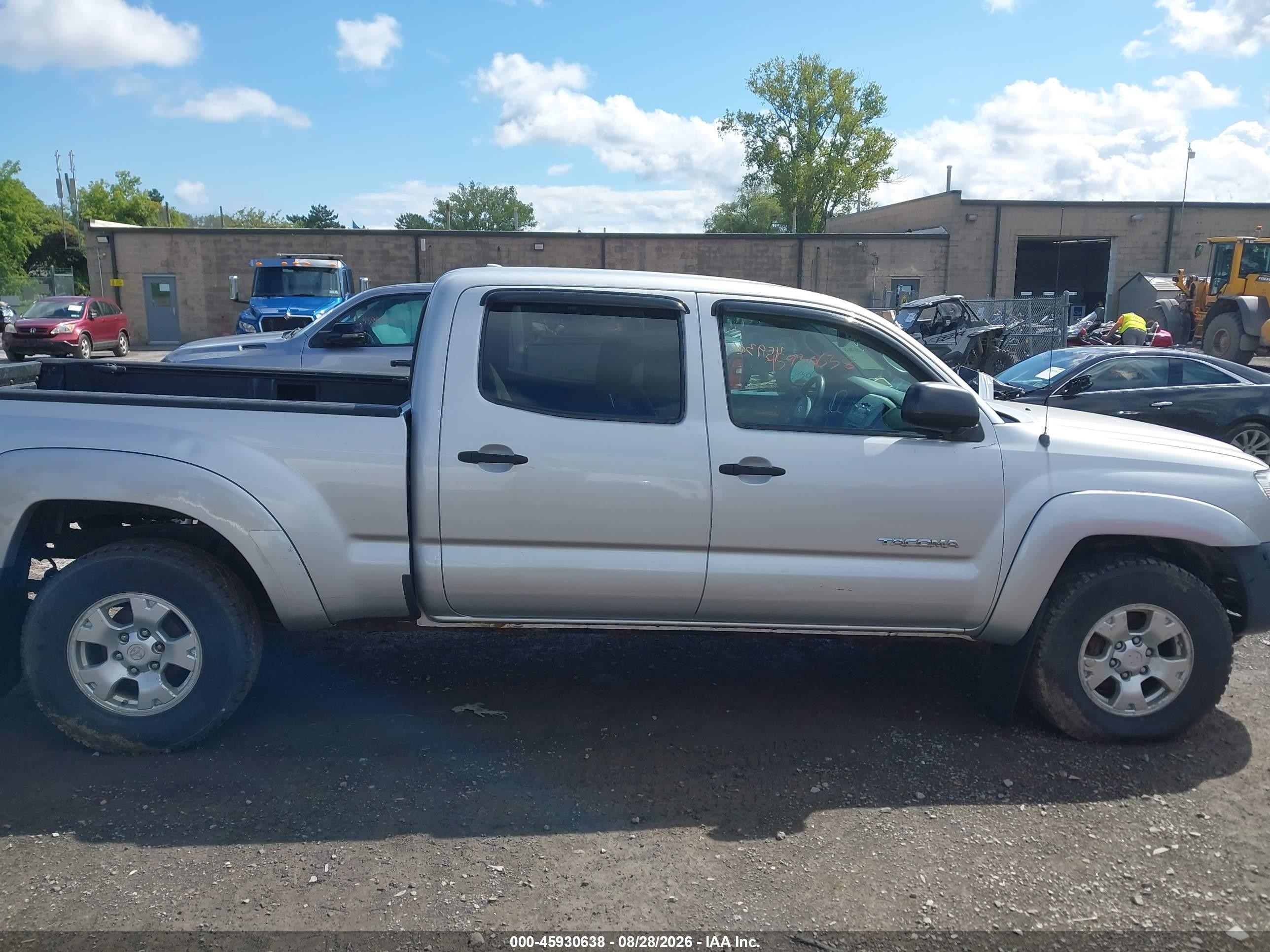 2010 Toyota Tacoma Base V6 Серебряный vin: 5TEMU4FN0AZ697638