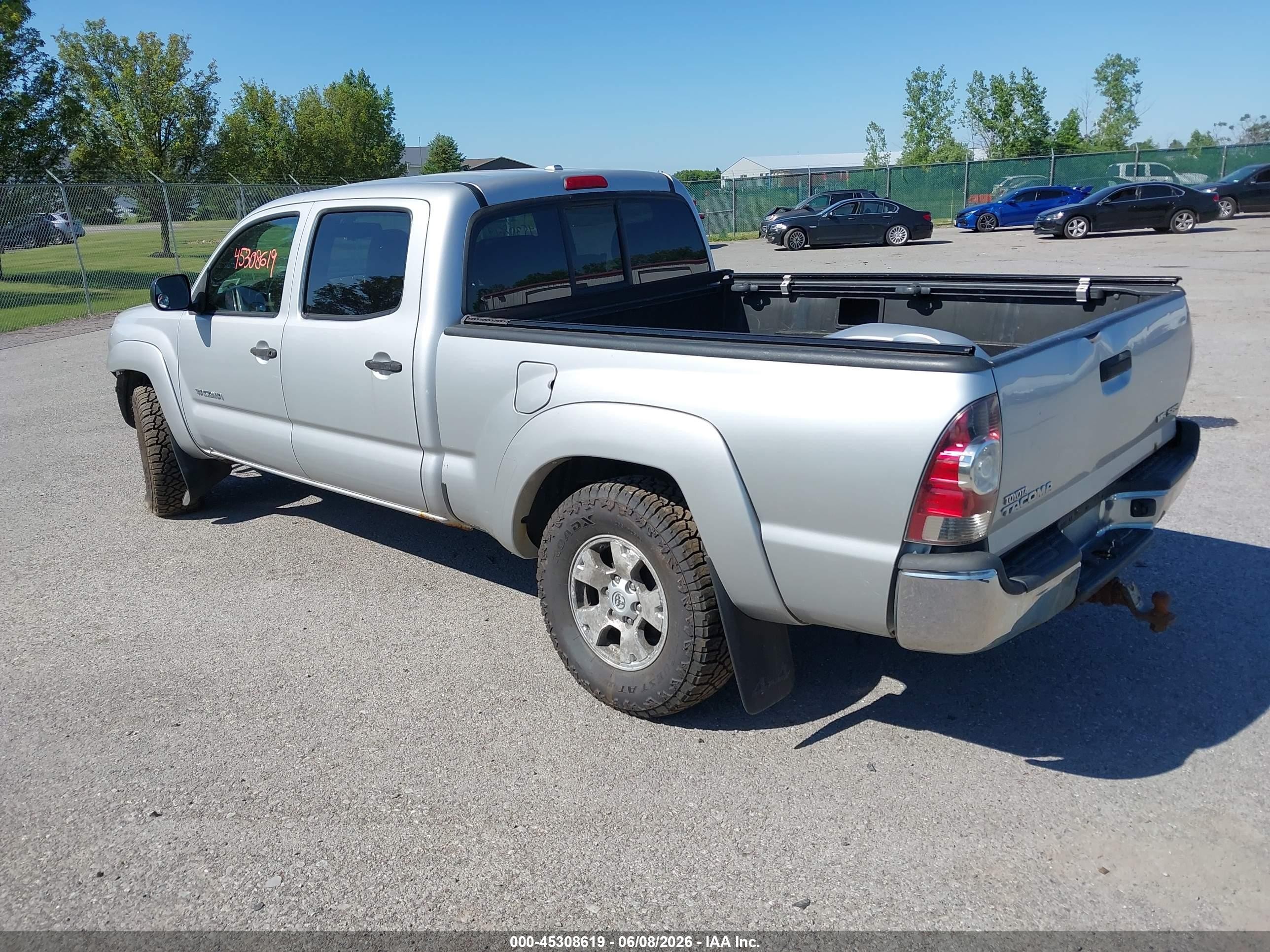 2010 Toyota Tacoma Base V6 Silver vin: 5TEMU4FN1AZ706525
