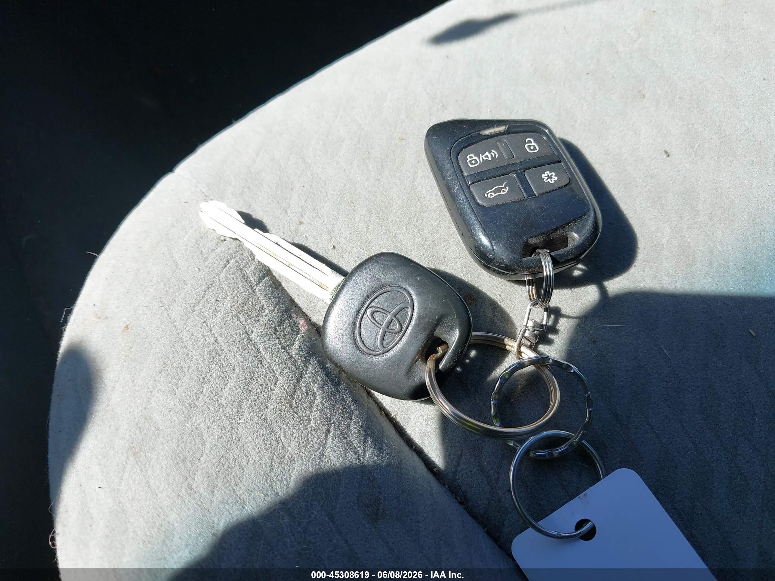2010 Toyota Tacoma Base V6 Silver vin: 5TEMU4FN1AZ706525
