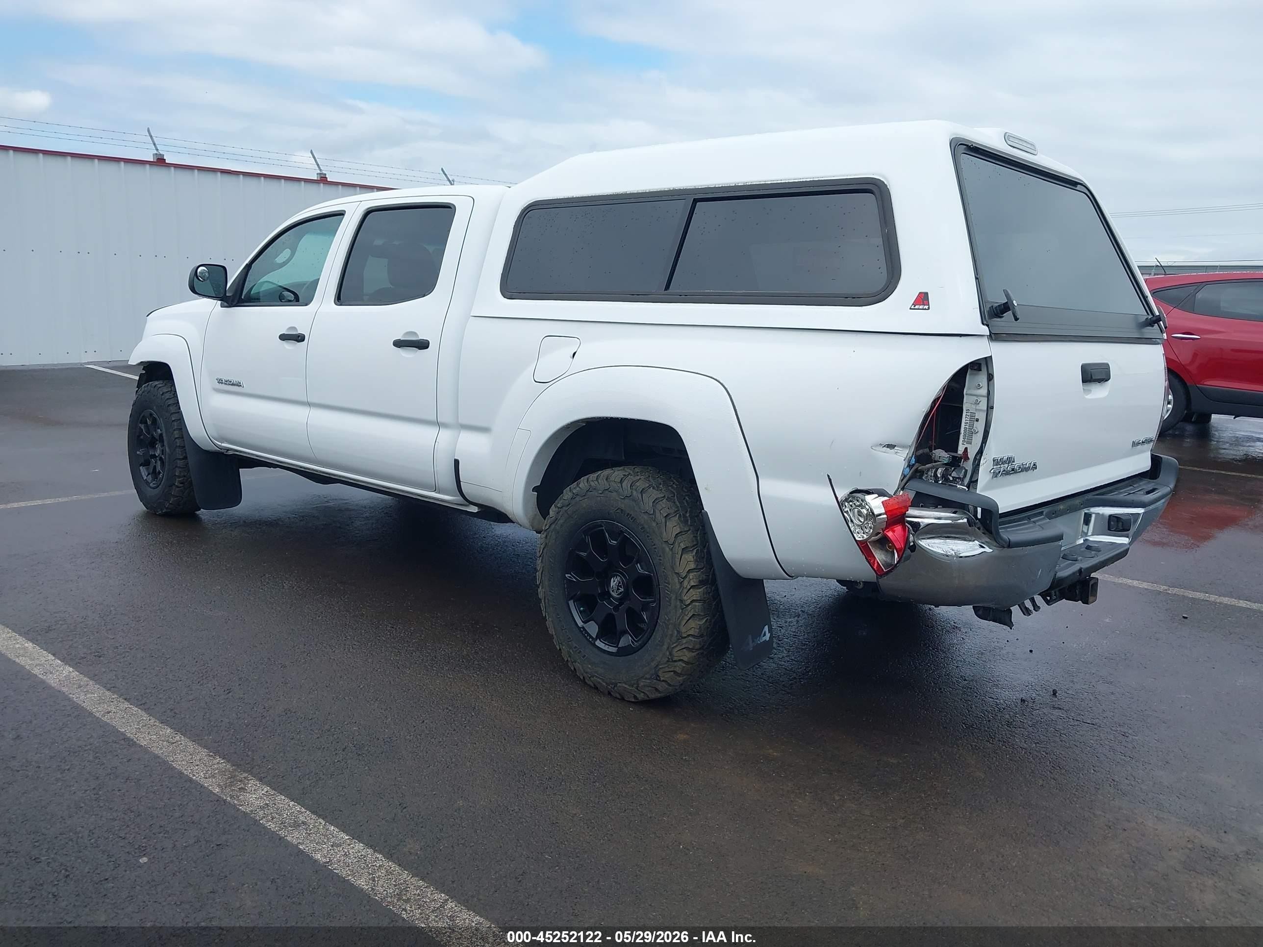 2010 Toyota Tacoma Base V6 White vin: 5TEMU4FN7AZ698561