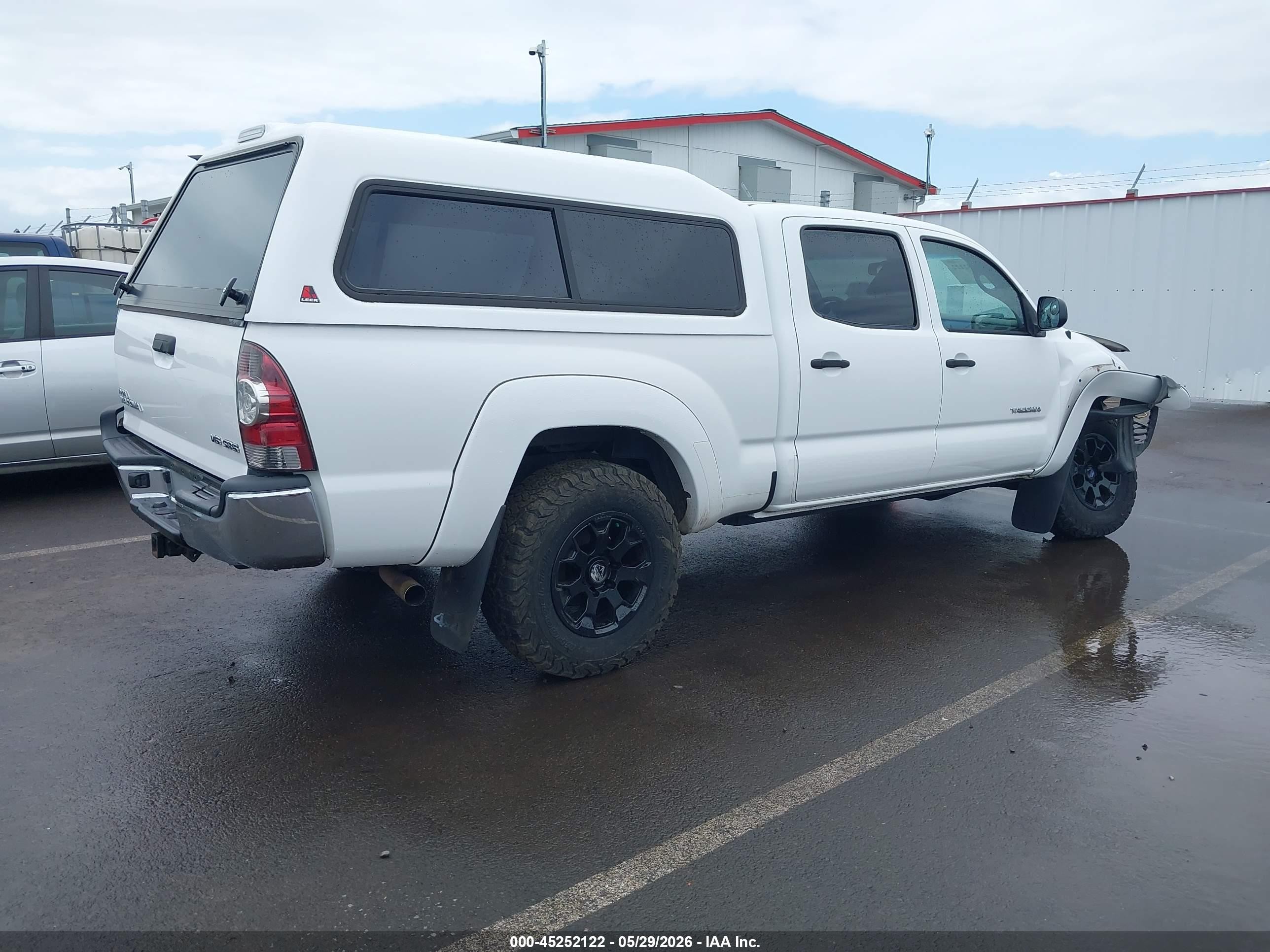 2010 Toyota Tacoma Base V6 White vin: 5TEMU4FN7AZ698561