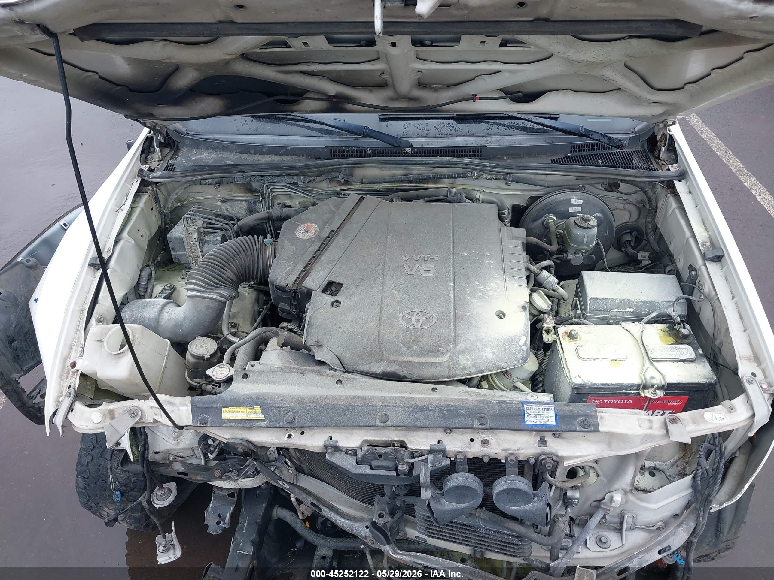2010 Toyota Tacoma Base V6 White vin: 5TEMU4FN7AZ698561