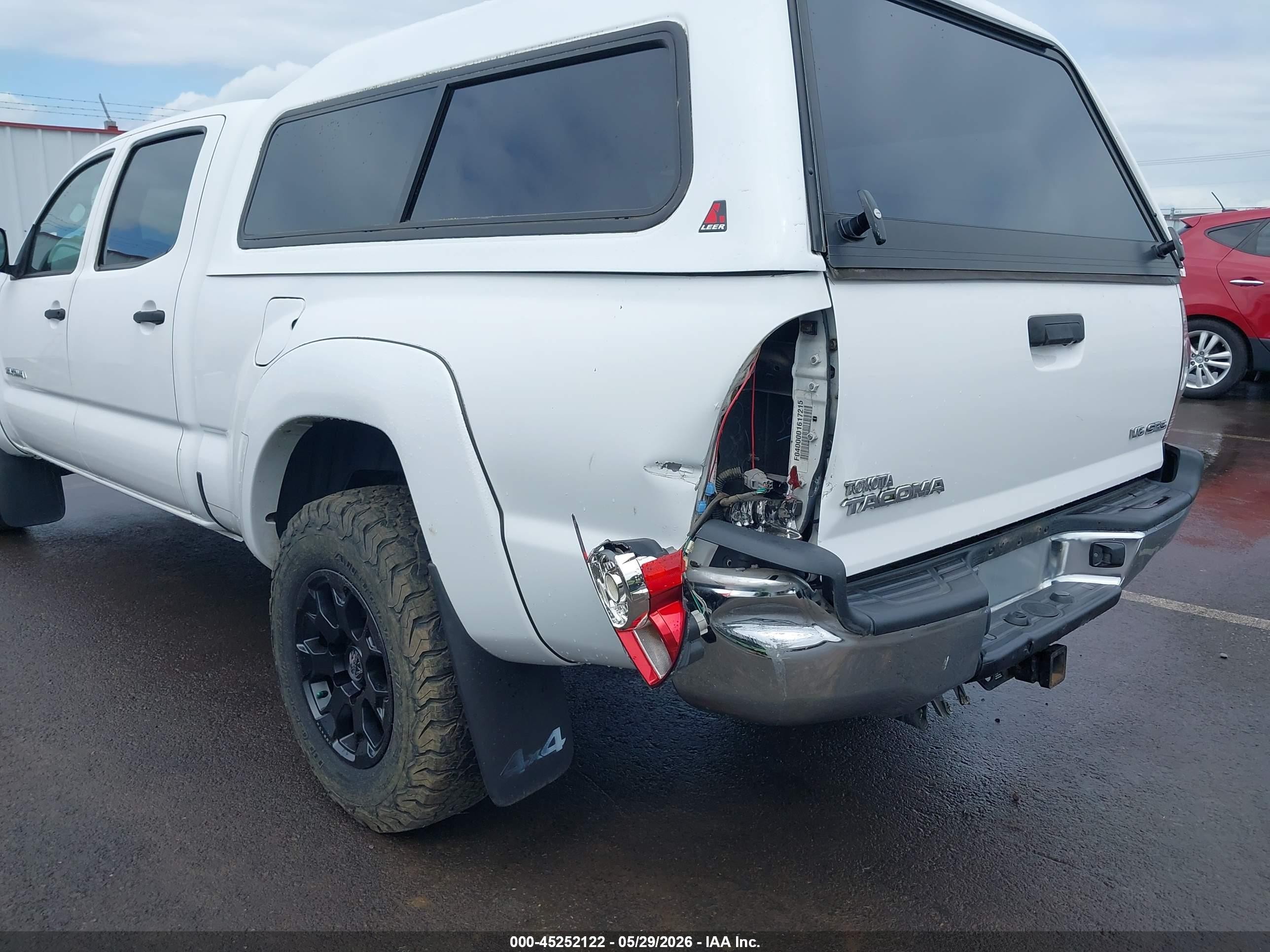 2010 Toyota Tacoma Base V6 White vin: 5TEMU4FN7AZ698561