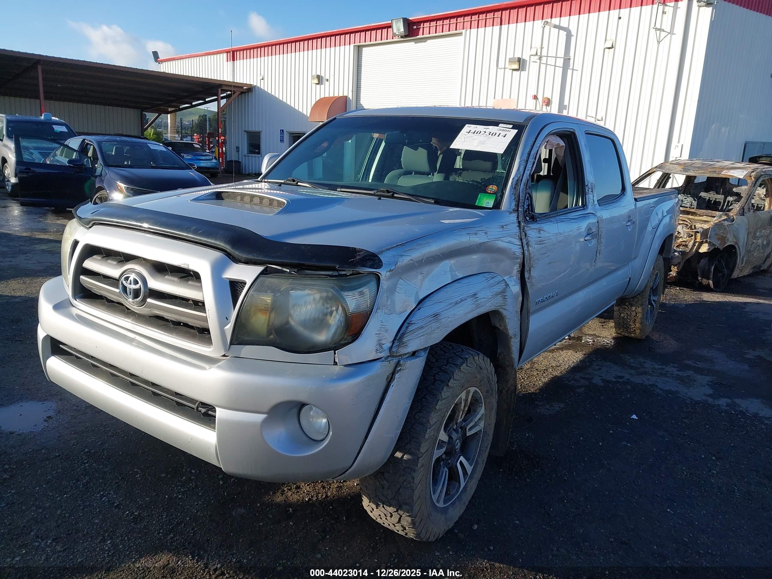 2010 Toyota Tacoma V6 Silver vin: 5TEMU4FN7AZ729677