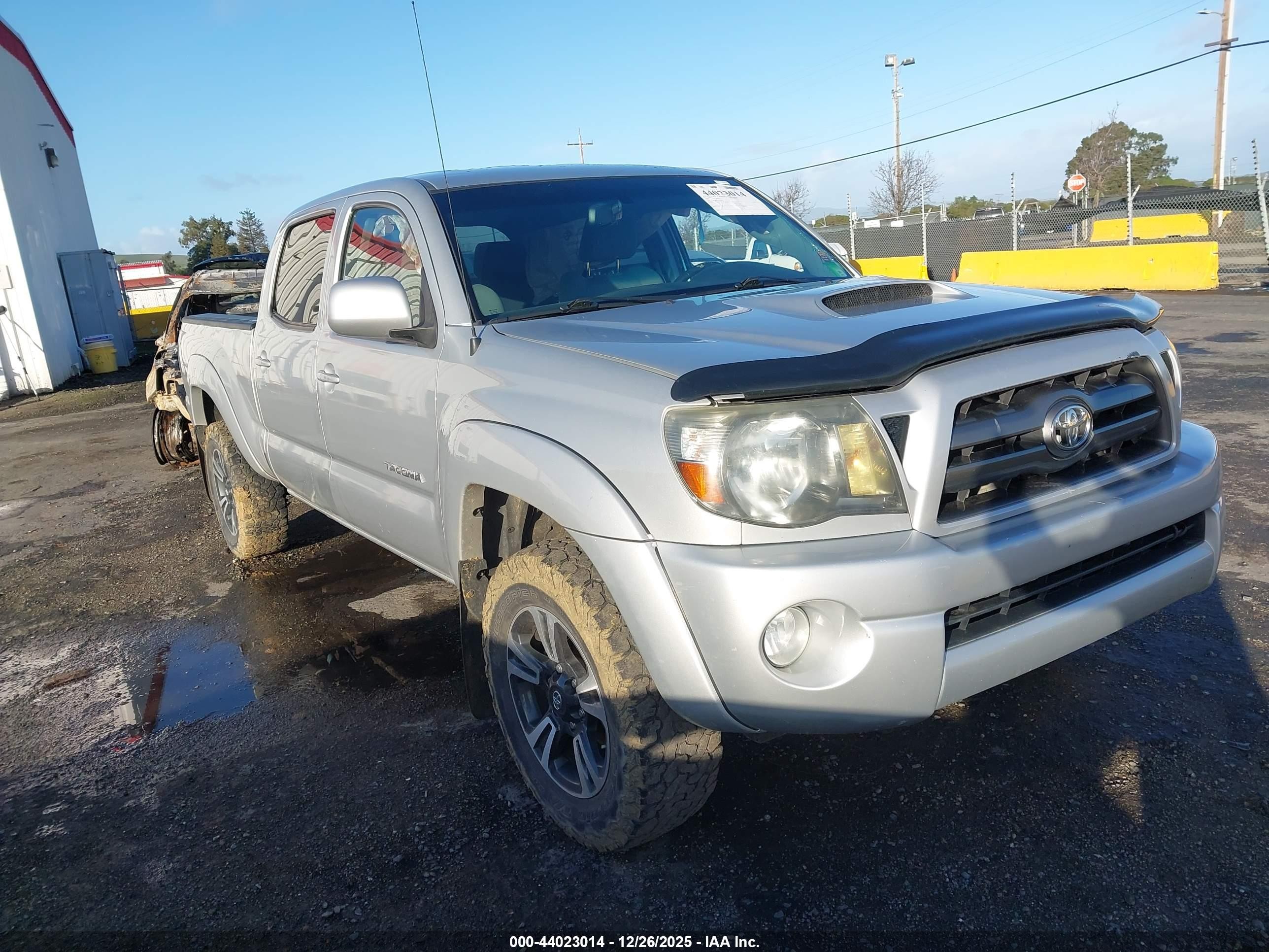 2010 Toyota Tacoma V6 Silver vin: 5TEMU4FN7AZ729677