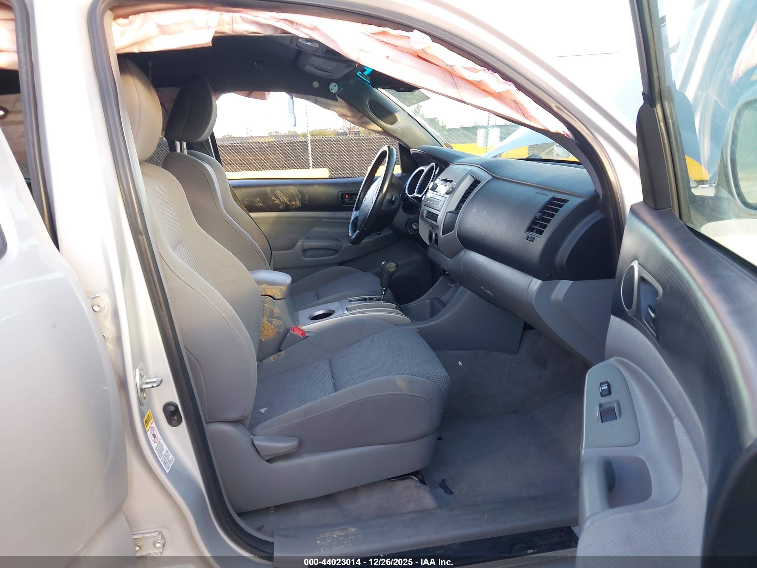 2010 Toyota Tacoma V6 Silver vin: 5TEMU4FN7AZ729677