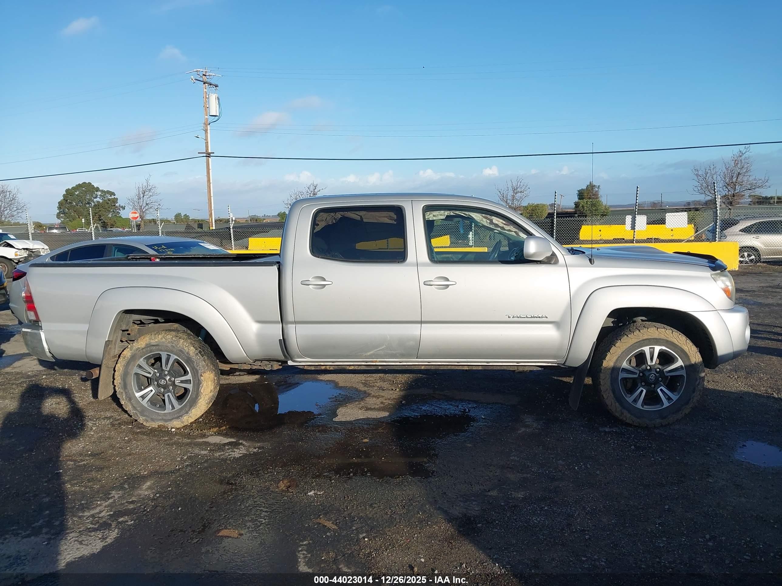 2010 Toyota Tacoma V6 Silver vin: 5TEMU4FN7AZ729677
