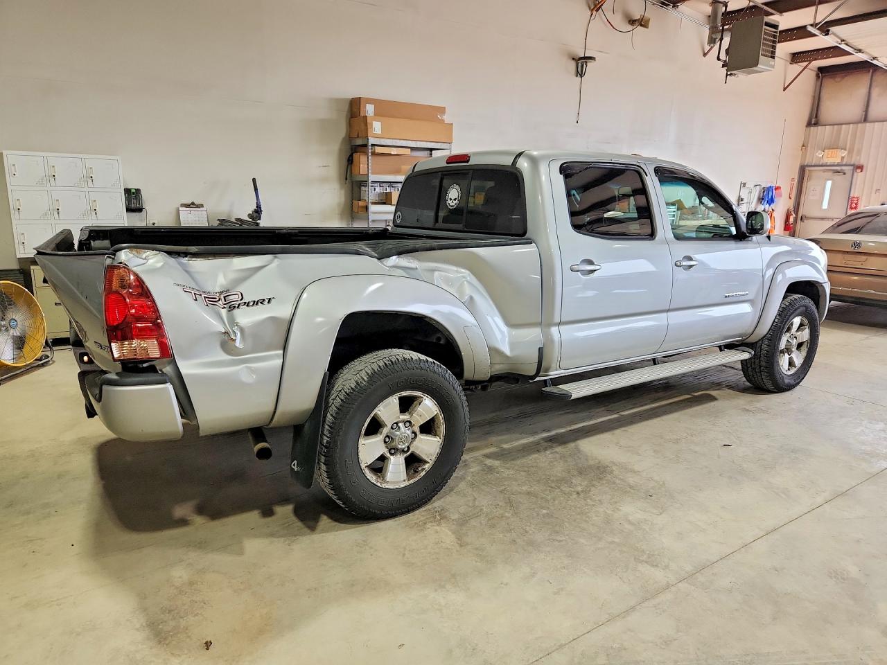 2006 Toyota Tacoma Double Cab Long Bed Silver vin: 5TEMU52N06Z236572
