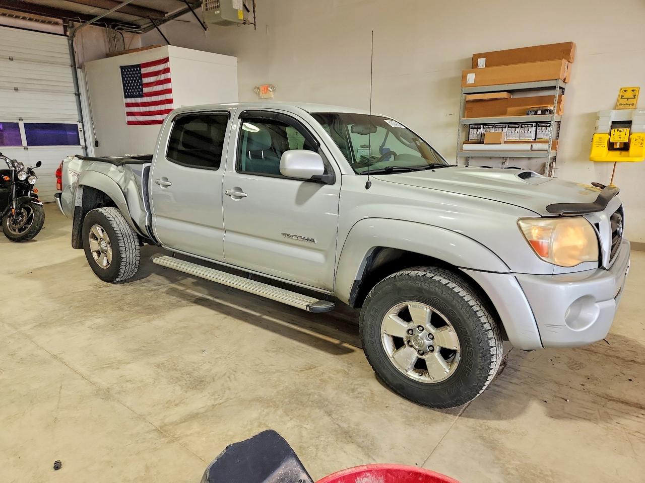 2006 Toyota Tacoma Double Cab Long Bed Silver vin: 5TEMU52N06Z236572