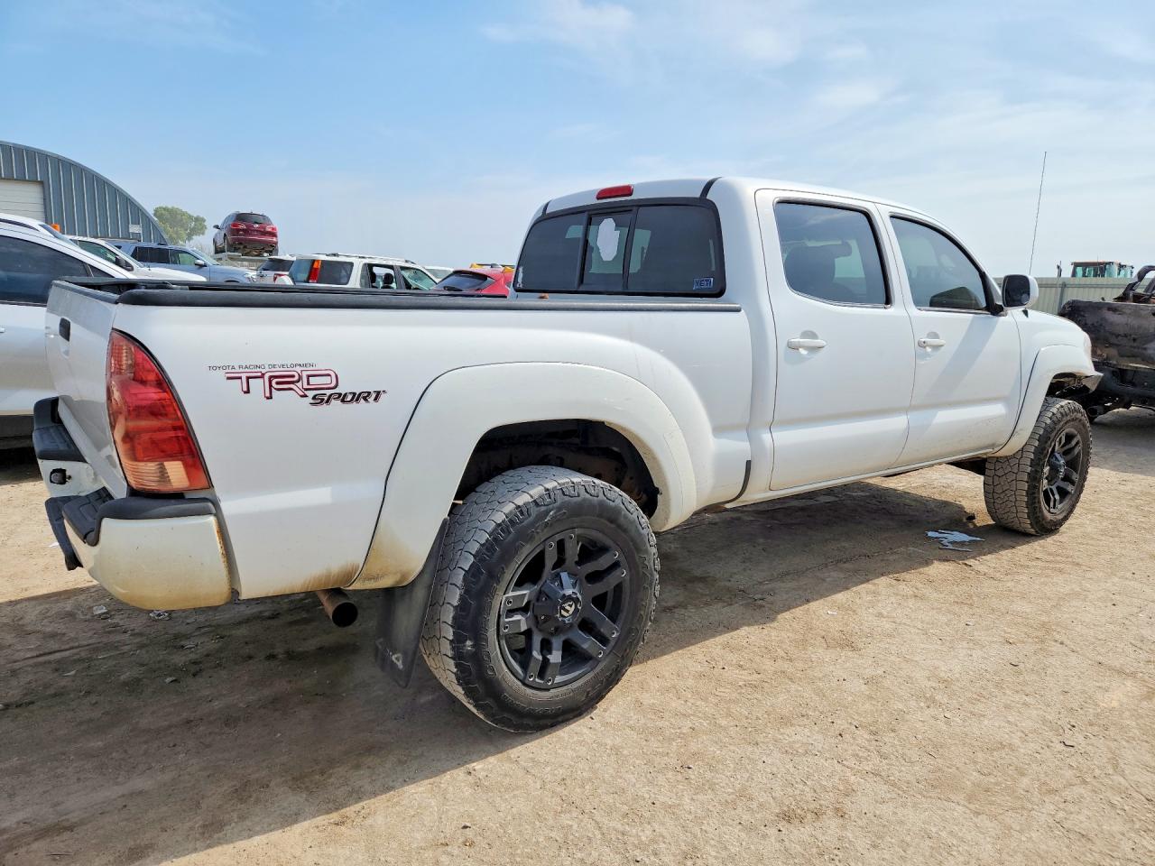 2007 Toyota Tacoma Double Cab Long Bed White vin: 5TEMU52N07Z450415