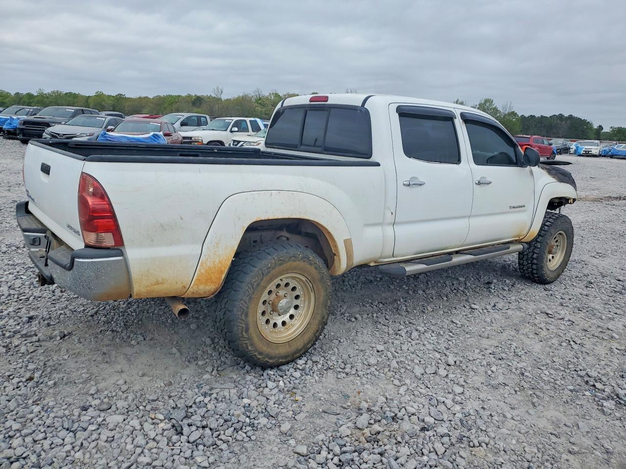 2005 Toyota Tacoma V6 White vin: 5TEMU52N15Z006117