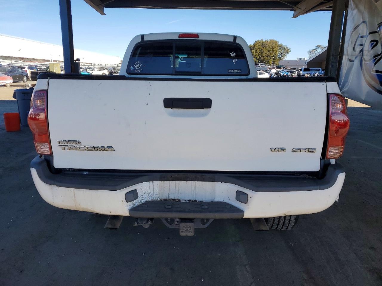 2006 Toyota Tacoma Double Cab Long Bed White vin: 5TEMU52N26Z180666