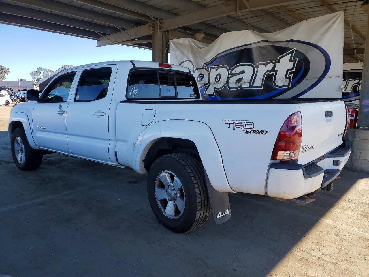 2006 Toyota Tacoma Double Cab Long Bed White vin: 5TEMU52N26Z180666