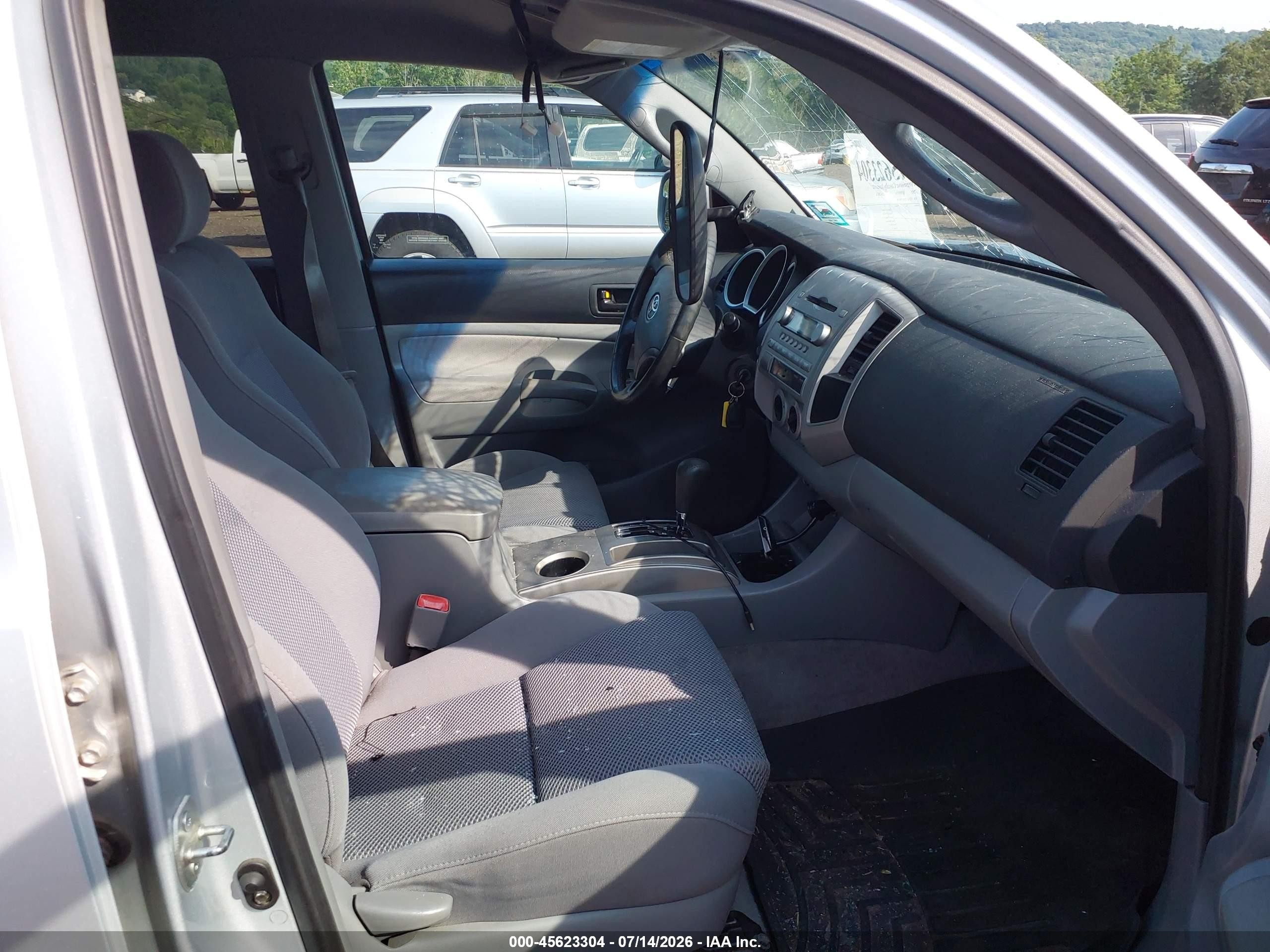 2005 Toyota Tacoma Base V6 Silver vin: 5TEMU52N45Z094189