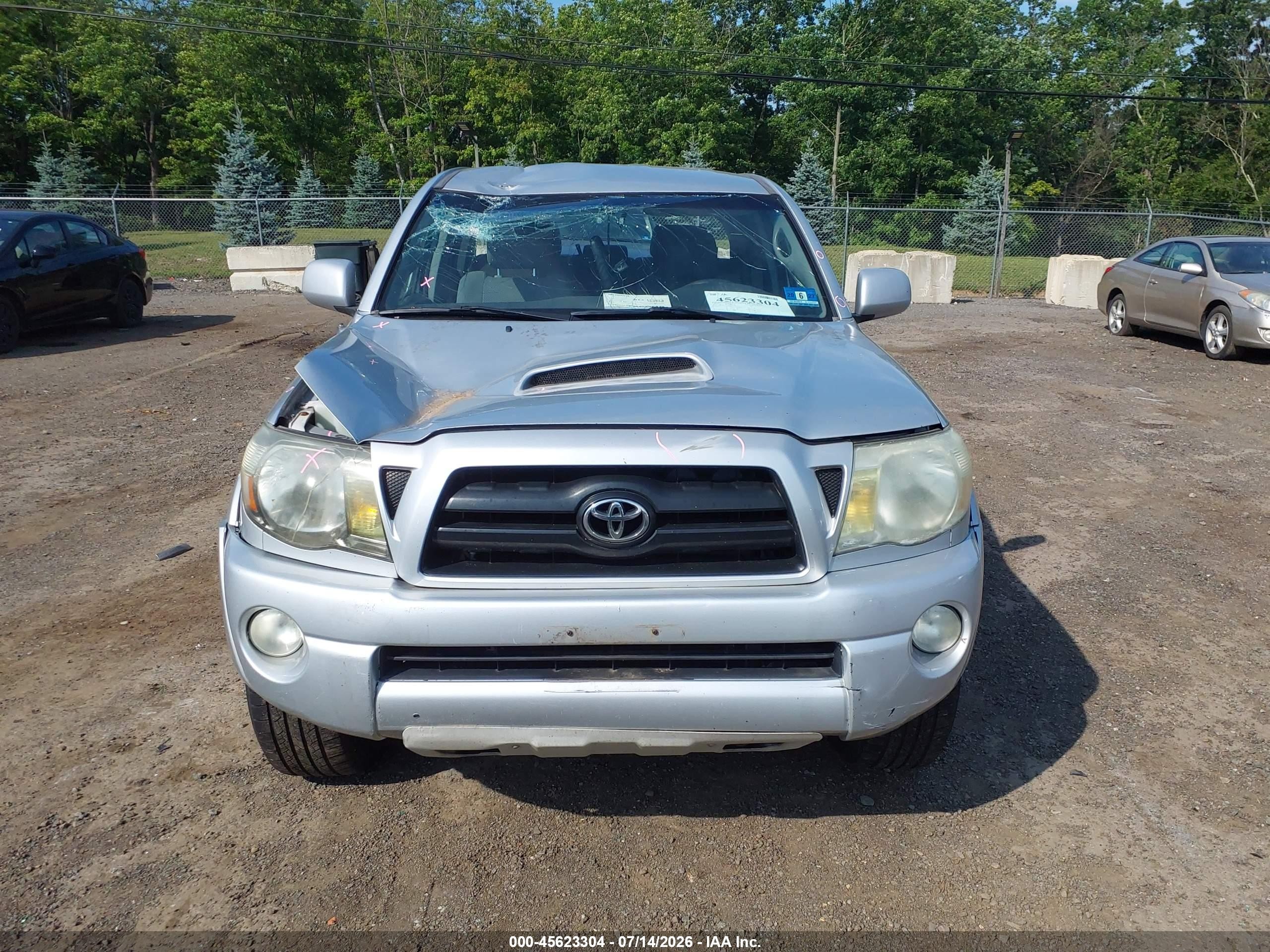 2005 Toyota Tacoma Base V6 Silver vin: 5TEMU52N45Z094189