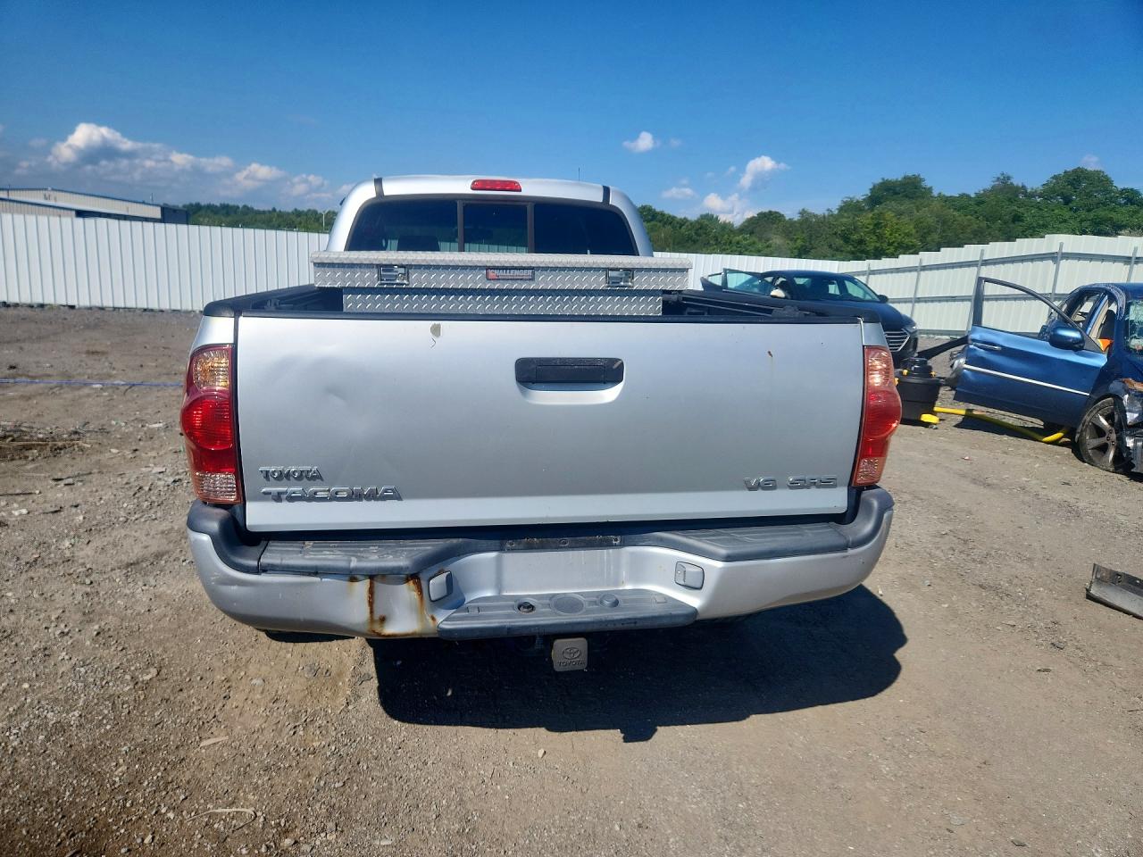 2006 Toyota Tacoma V6 Silver vin: 5TEMU52N56Z160590