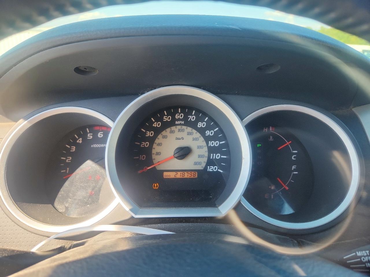 2006 Toyota Tacoma V6 Silver vin: 5TEMU52N56Z160590